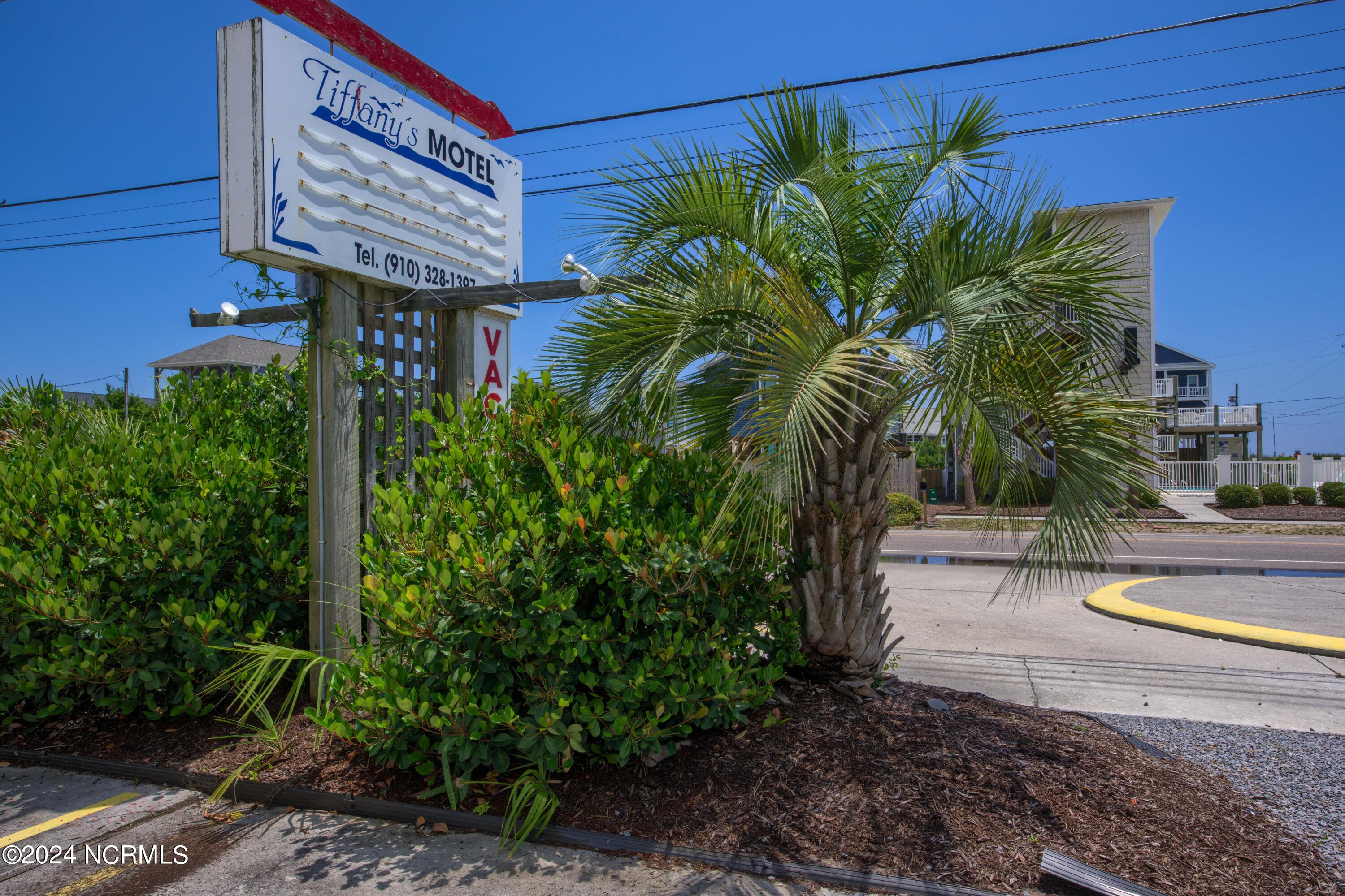 1501 N New River Drive, 203