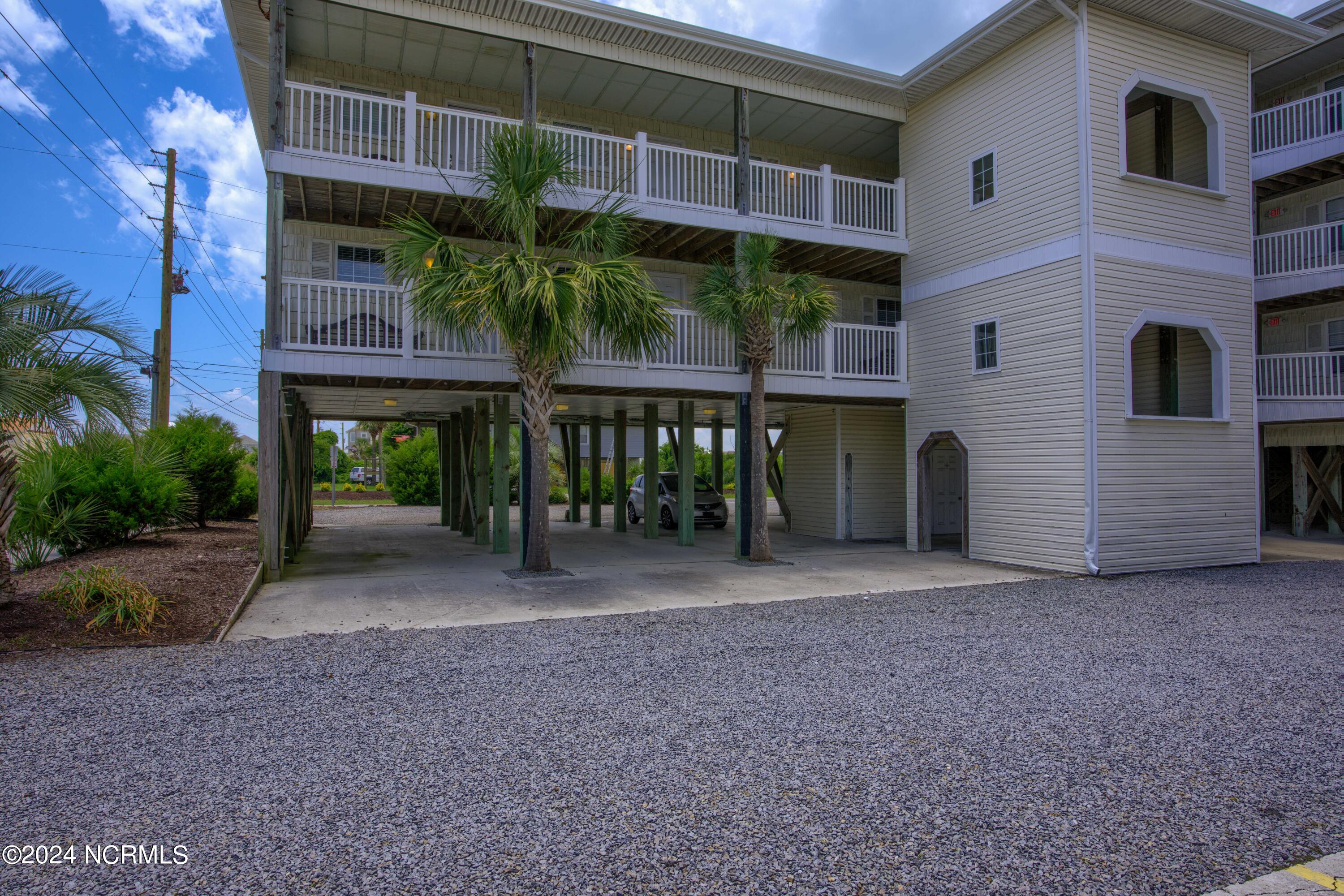 1501 N New River Drive, 203