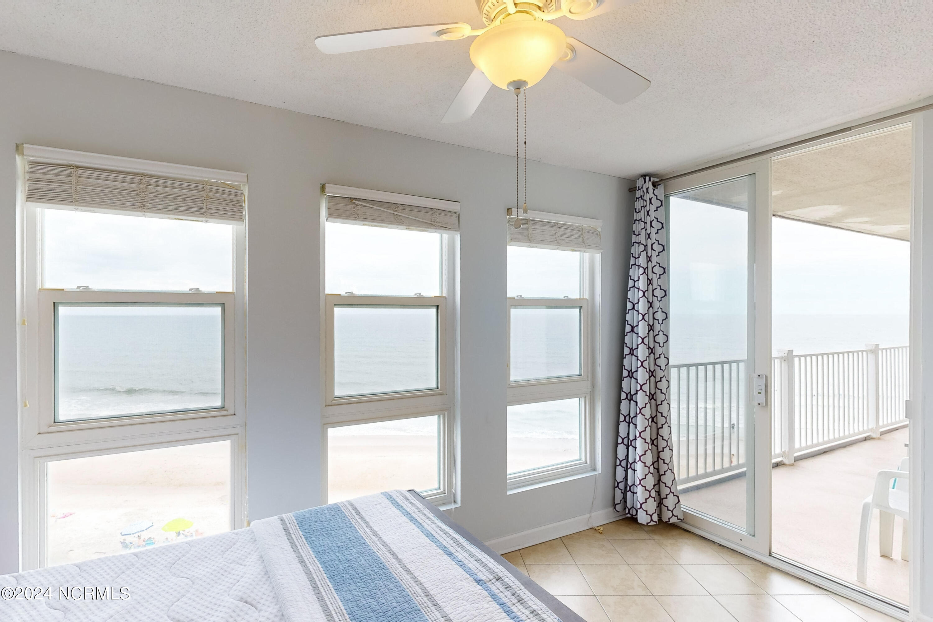 2000 New River Inlet Road, Unit 3408