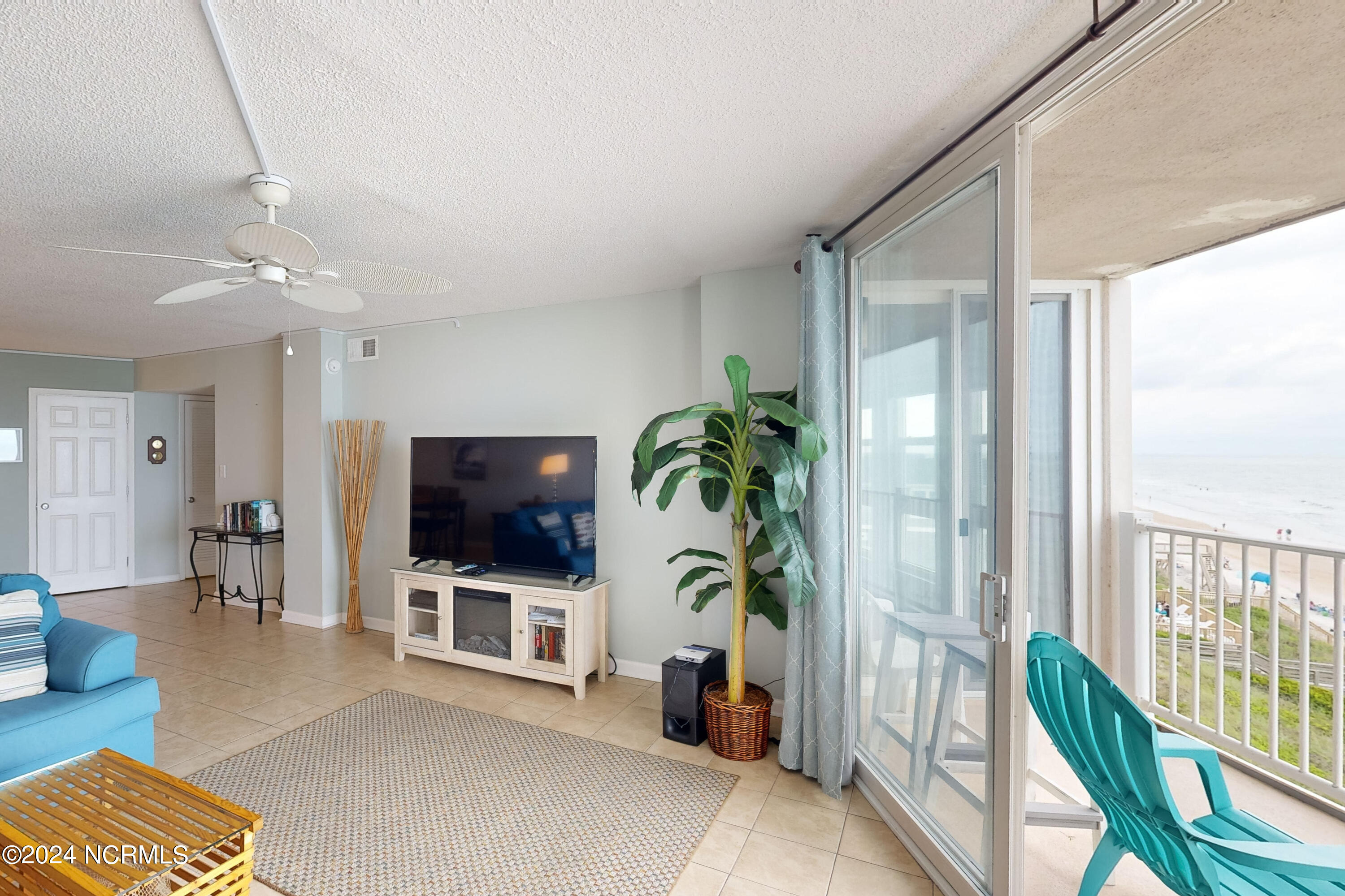 2000 New River Inlet Road, Unit 3408