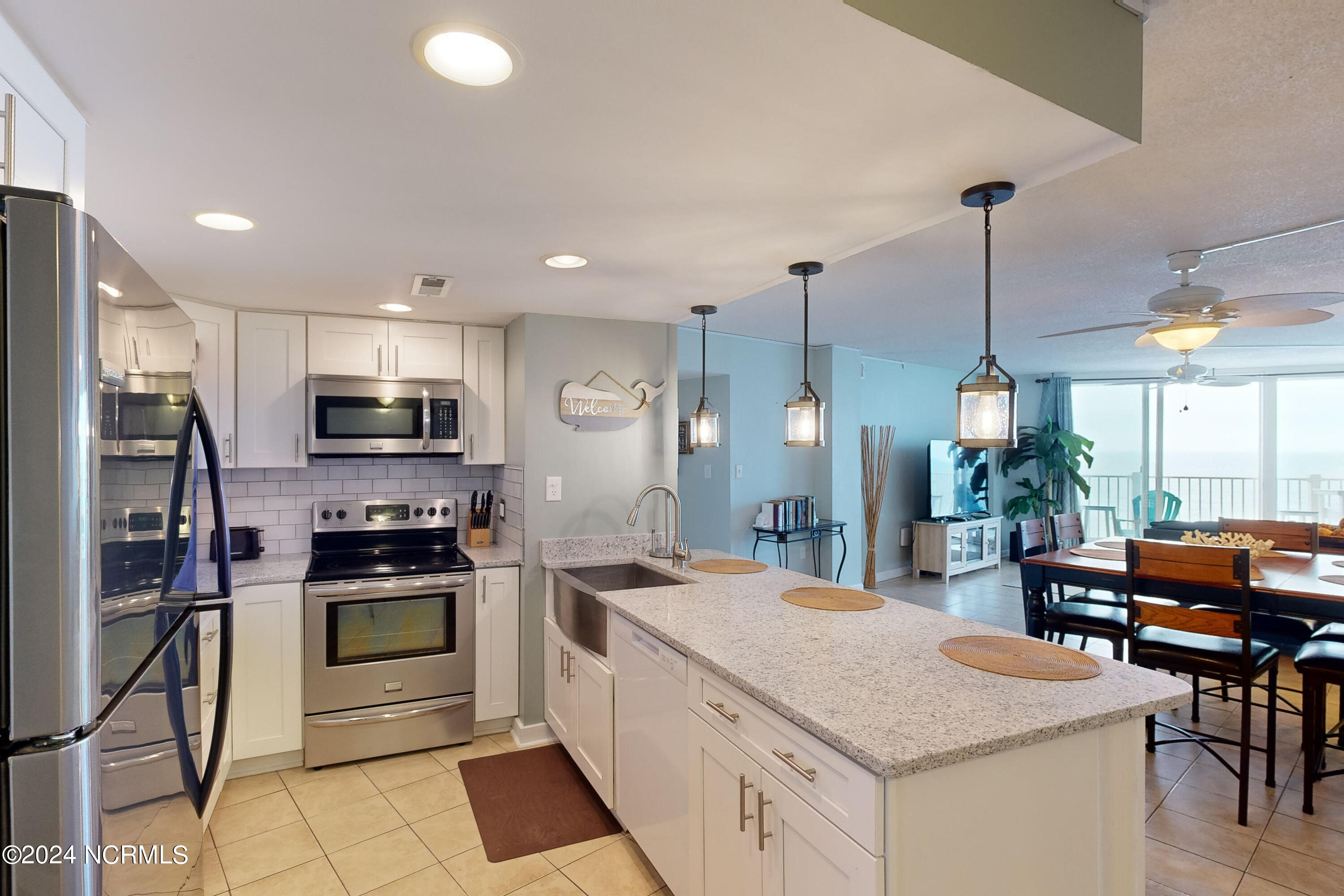 2000 New River Inlet Road, Unit 3408