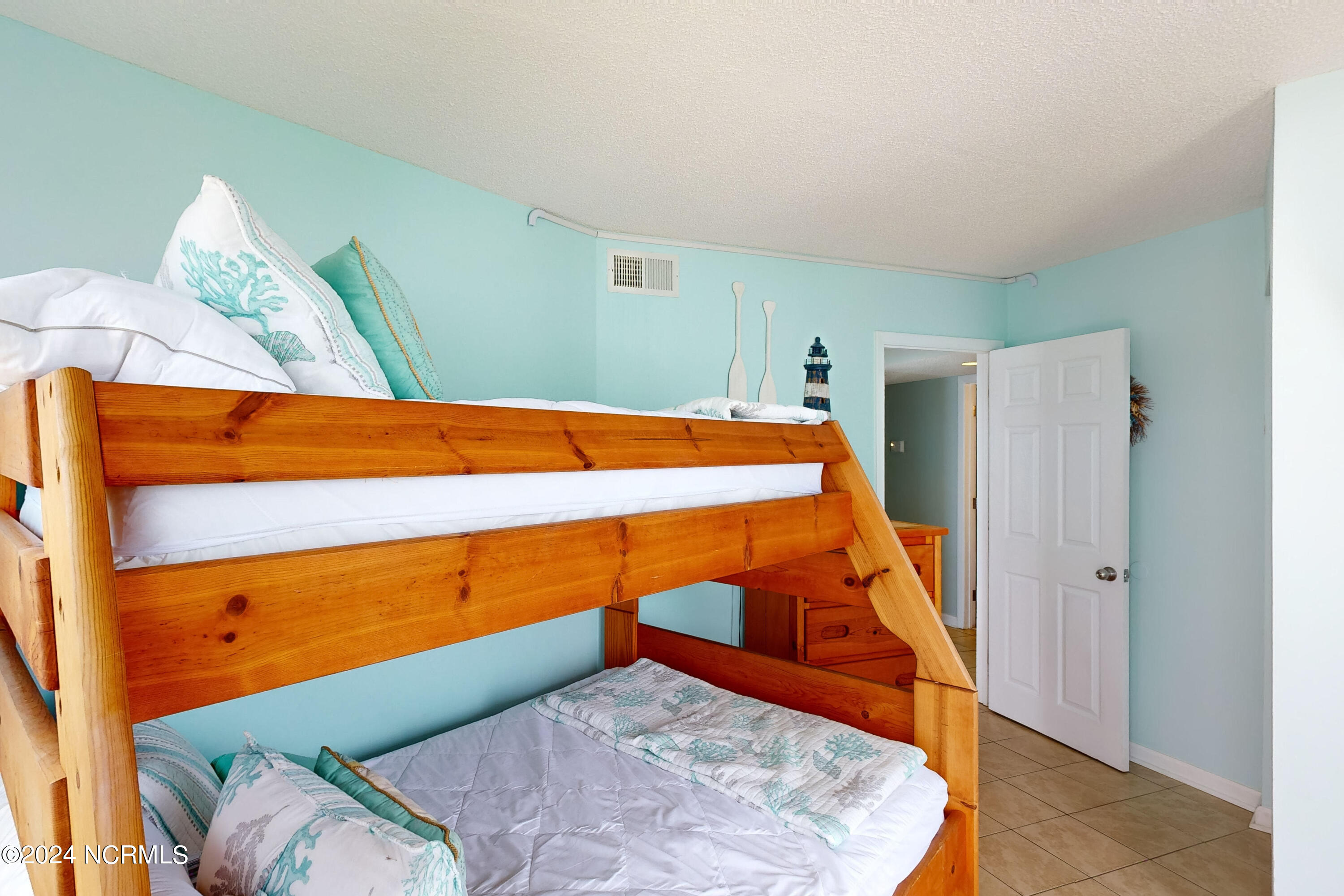 2000 New River Inlet Road, Unit 3408