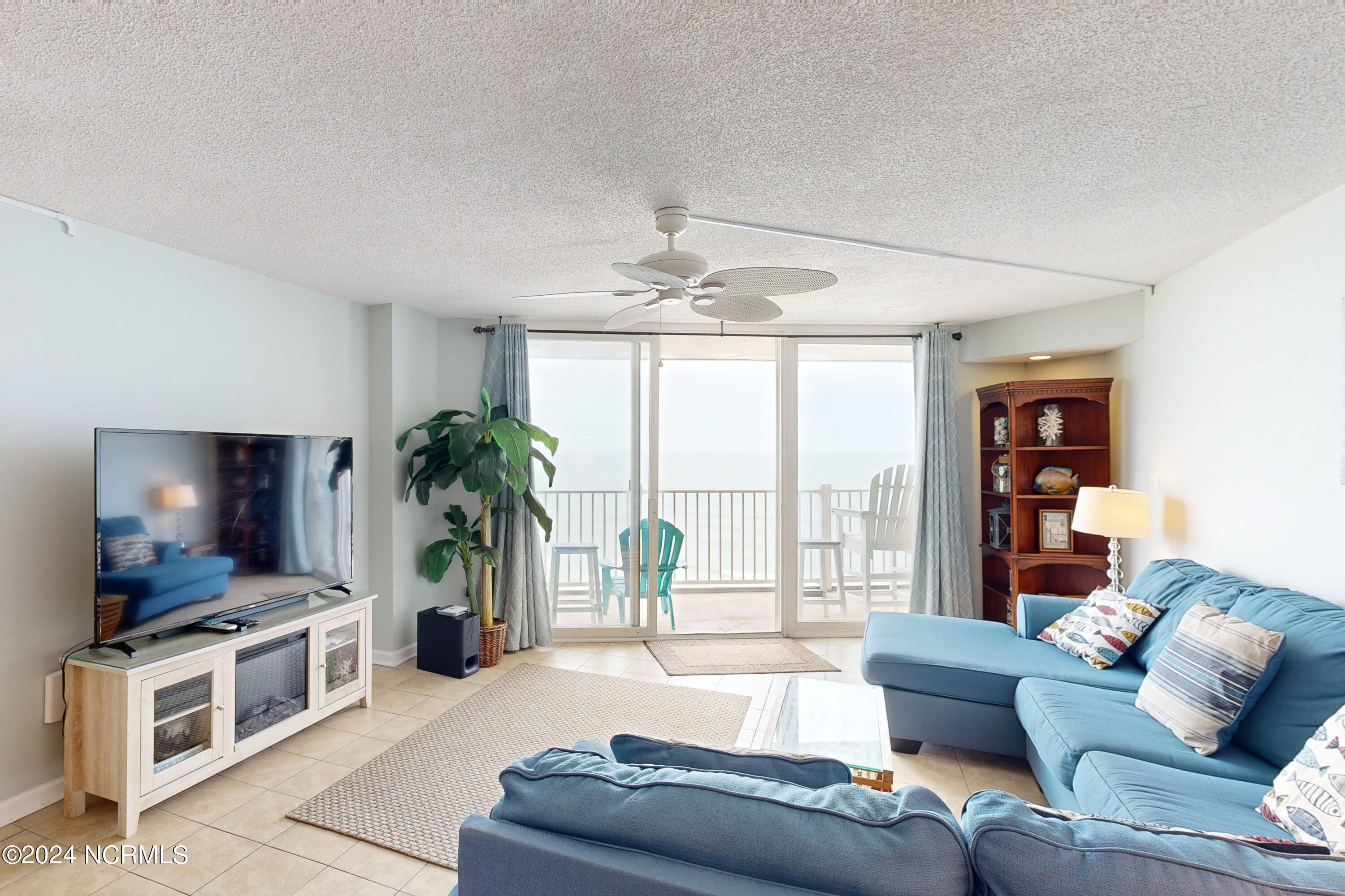 2000 New River Inlet Road, Unit 3408