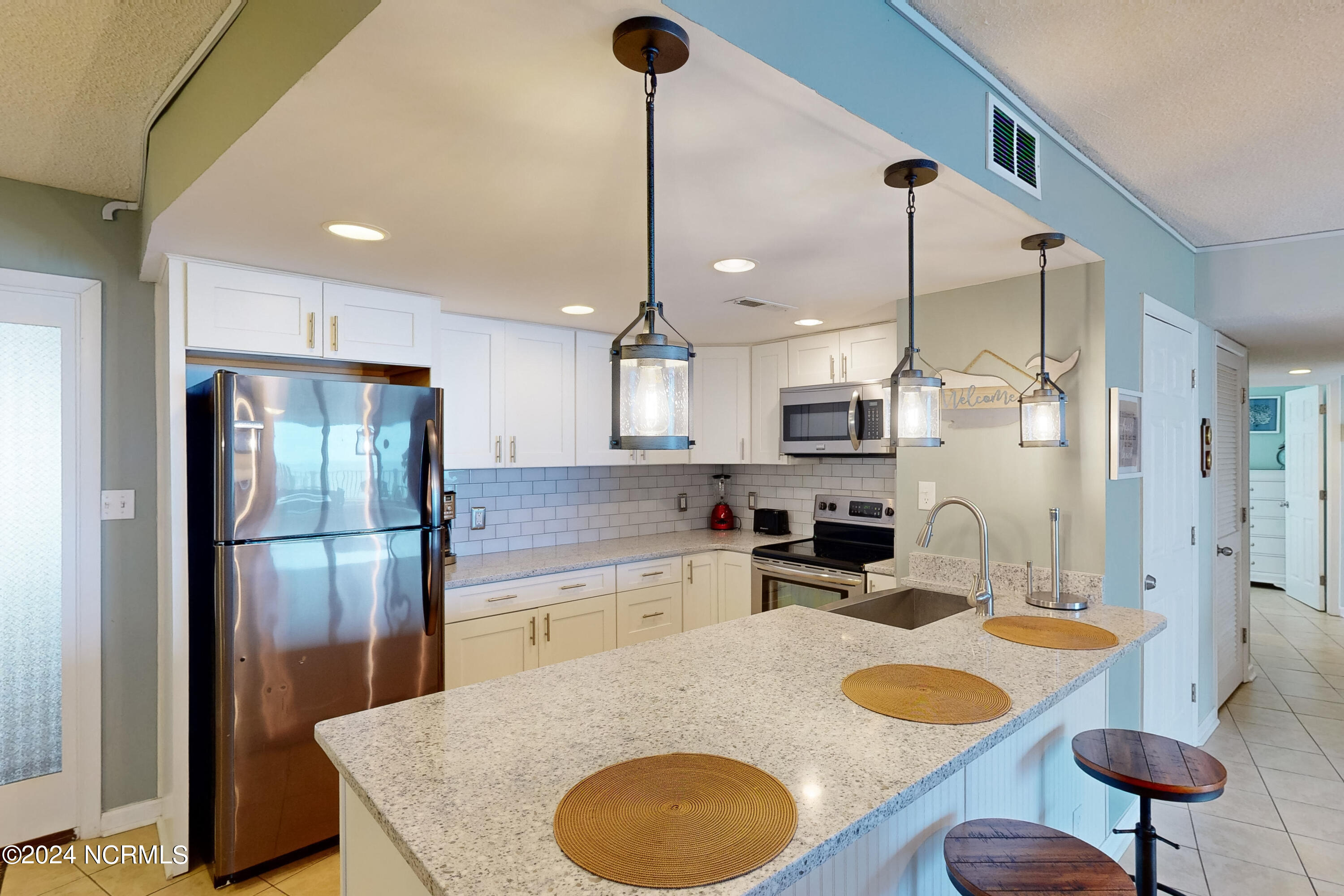 2000 New River Inlet Road, Unit 3408