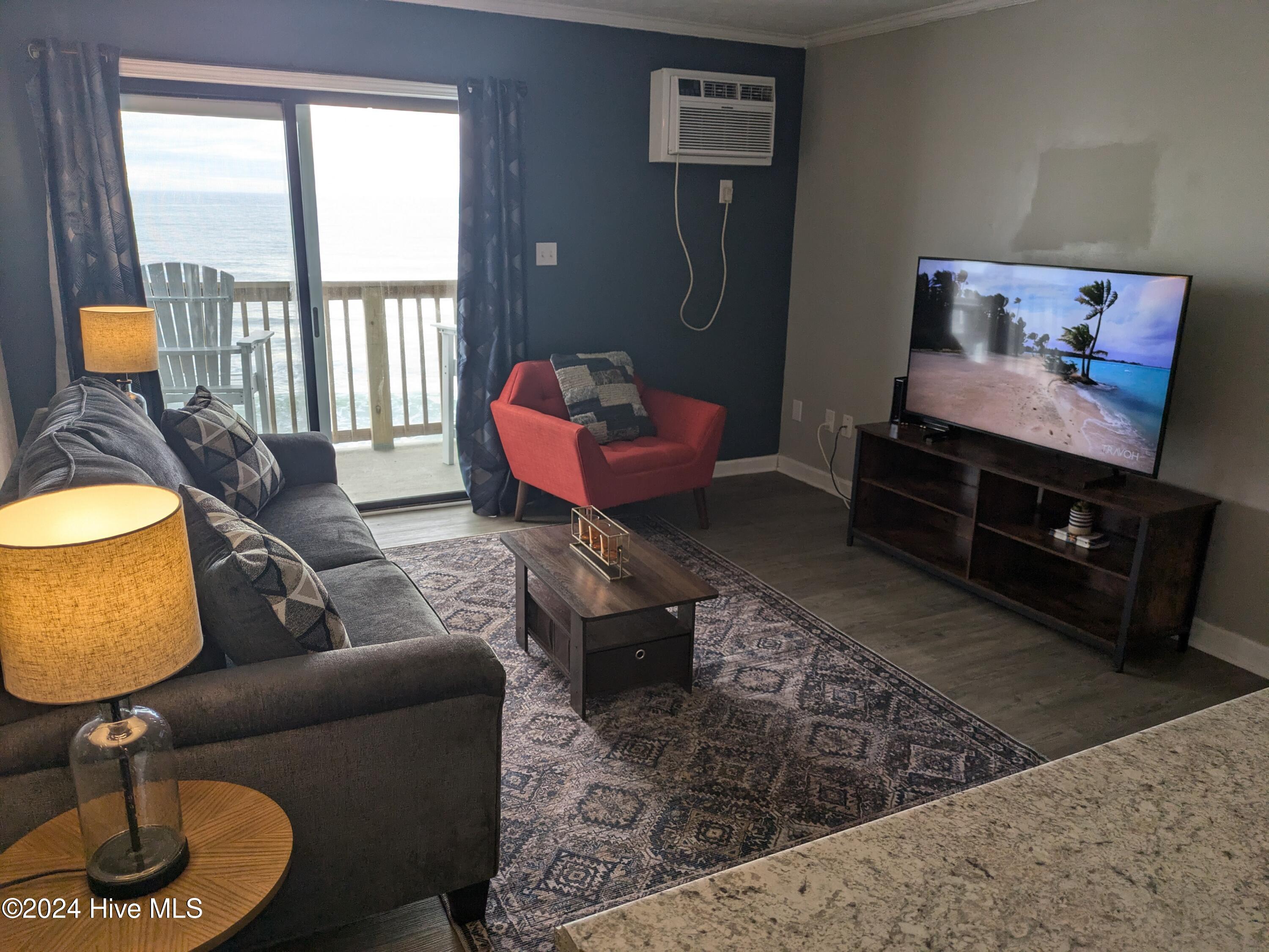2174 New River Inlet Road, 385