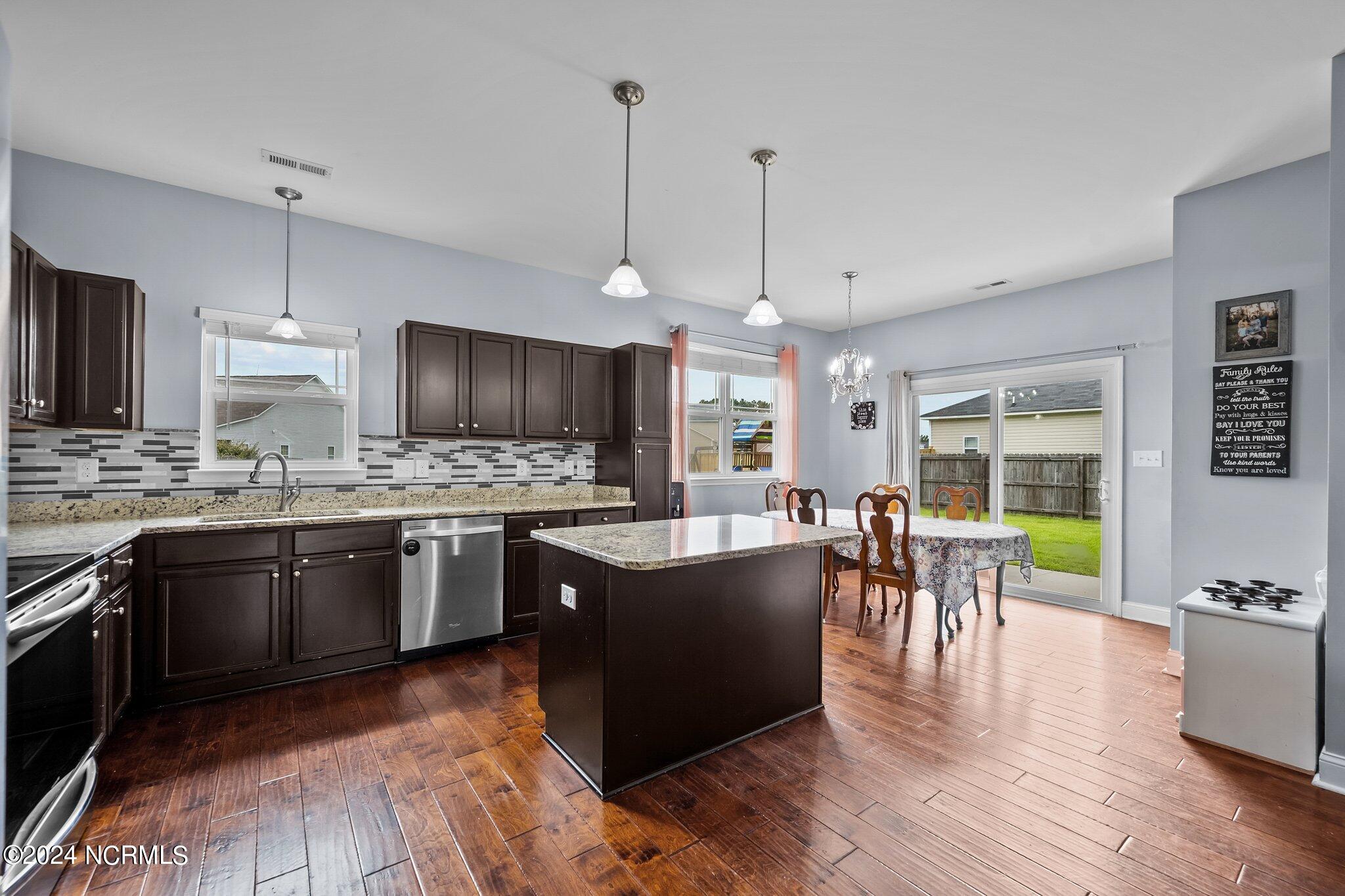 228 Channel Marker Loop