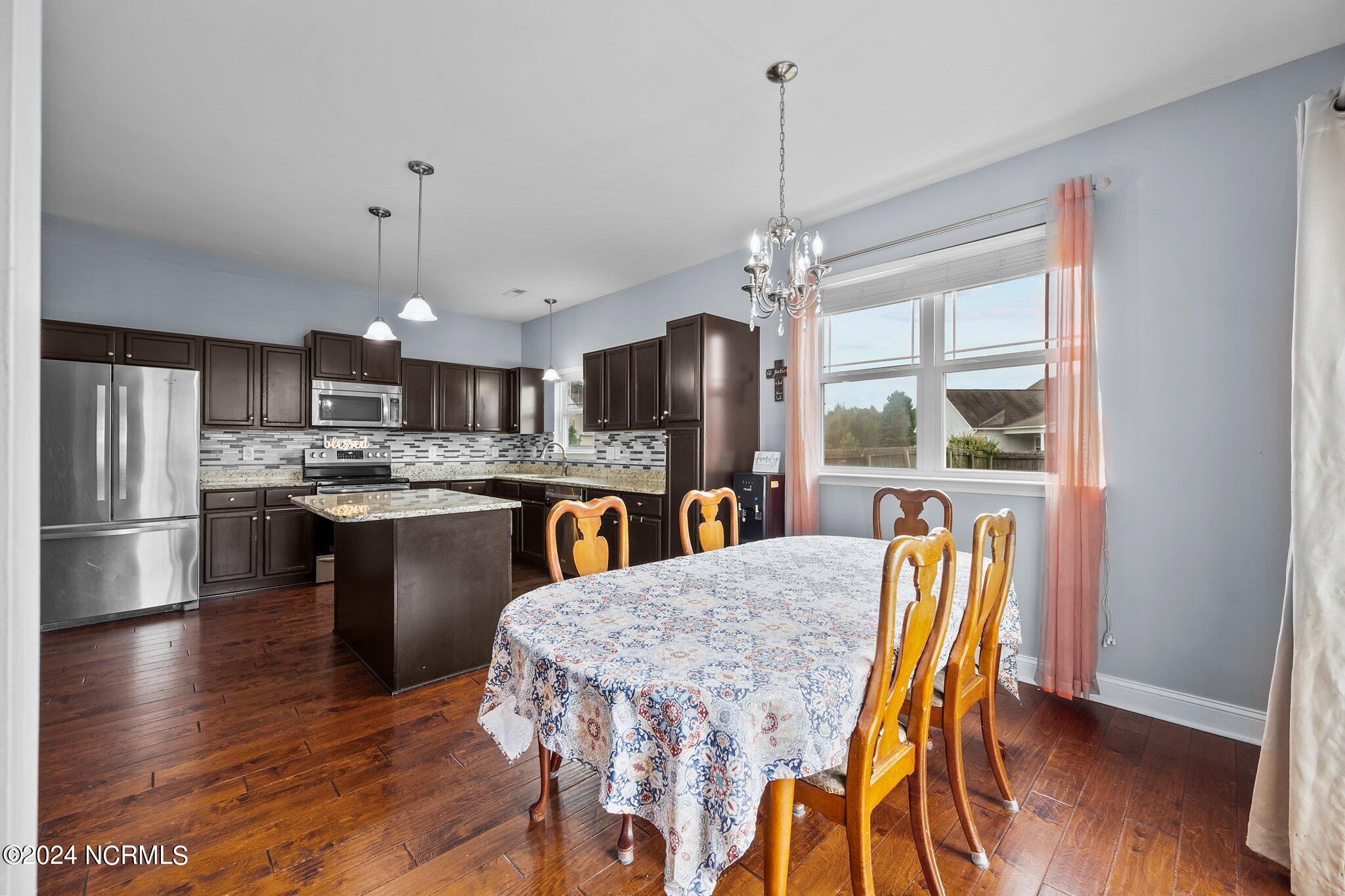 228 Channel Marker Loop