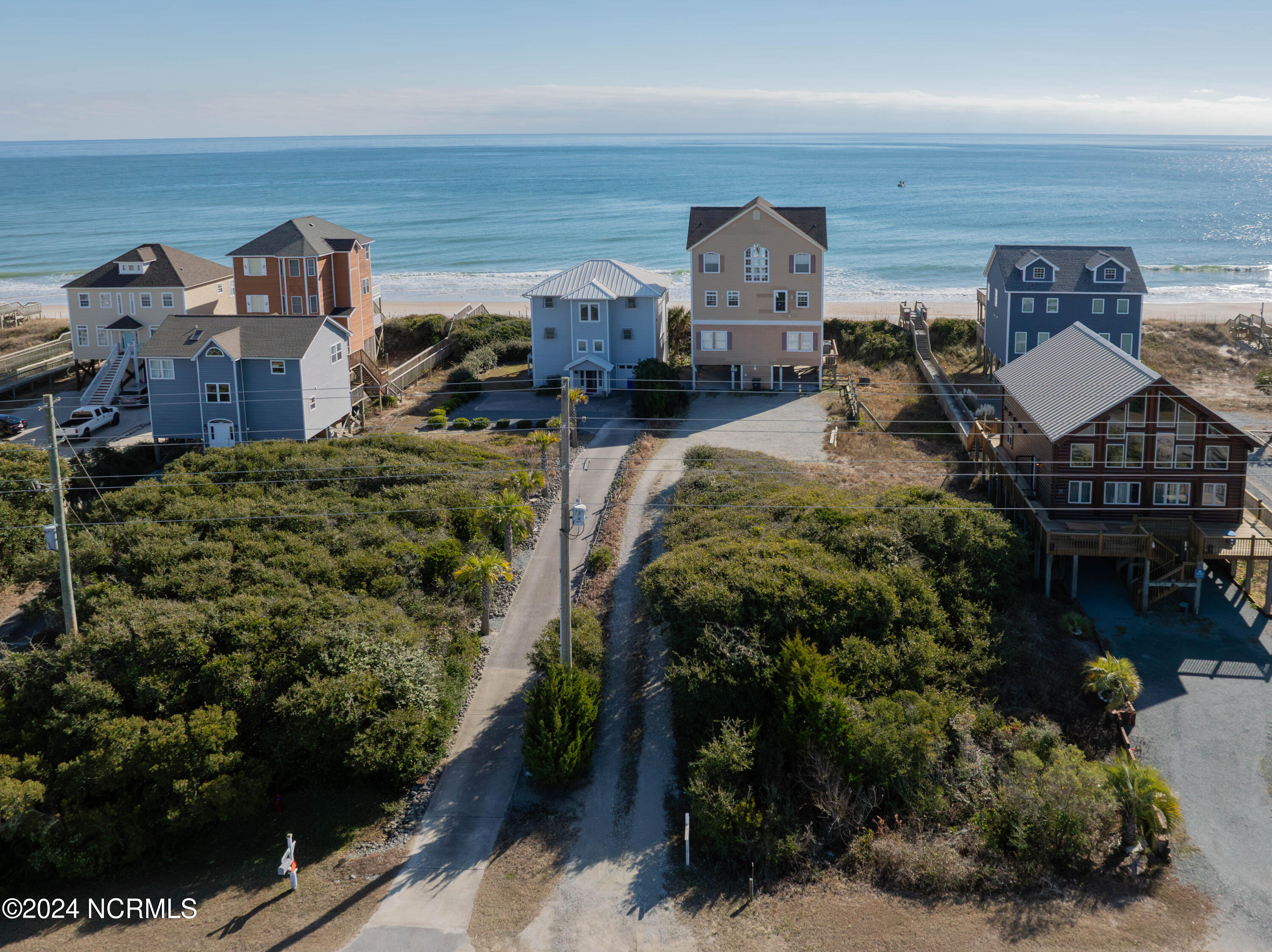 4462 Island Drive