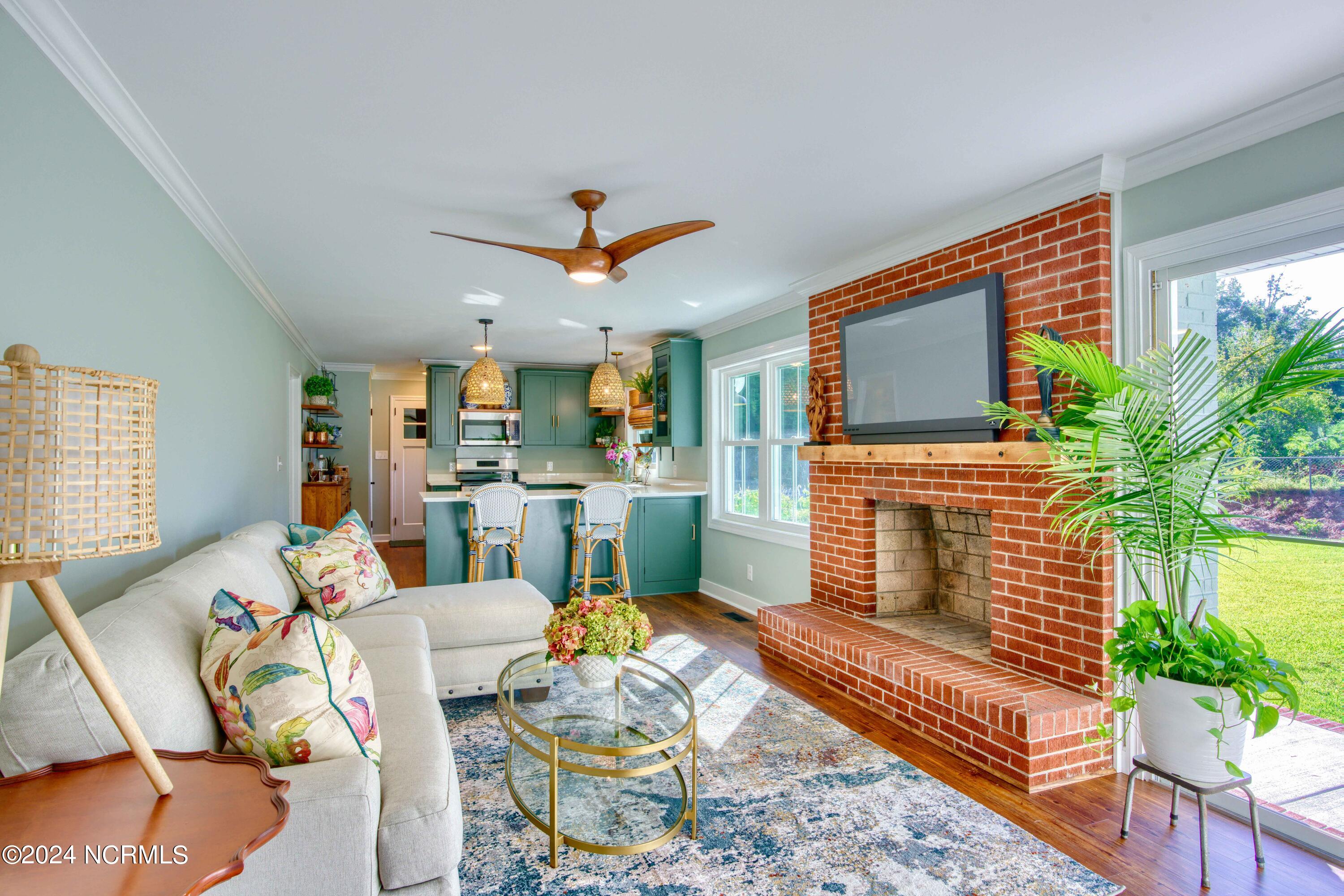 201 Brentwood Avenue