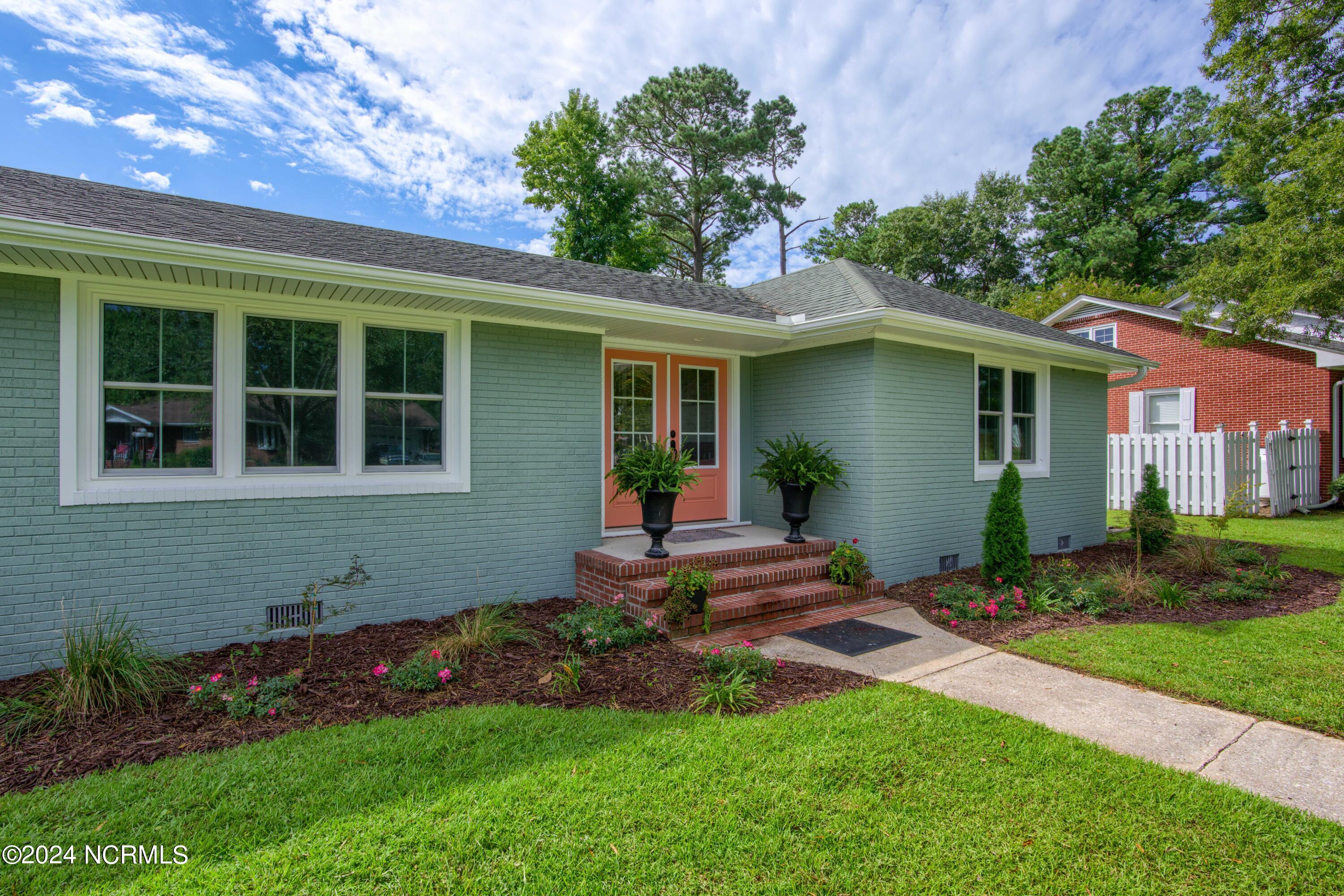 201 Brentwood Avenue