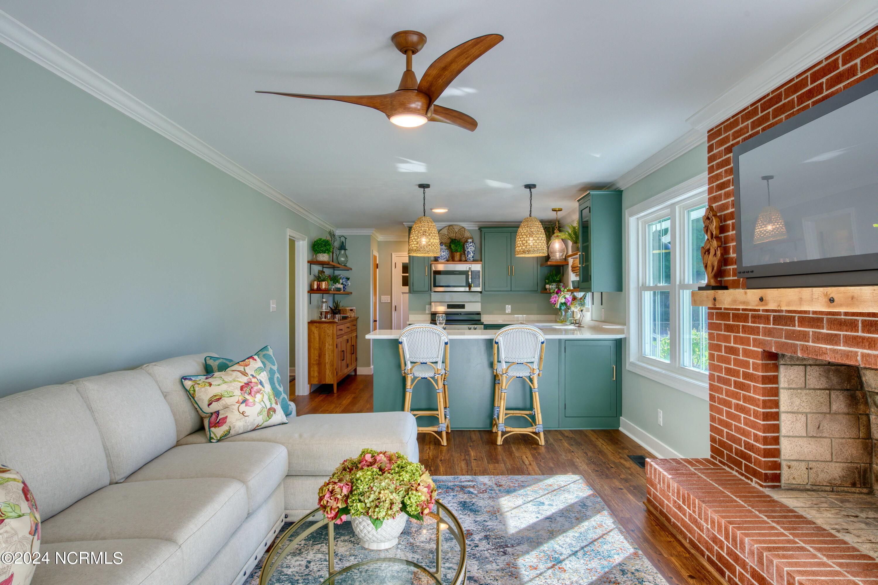 201 Brentwood Avenue