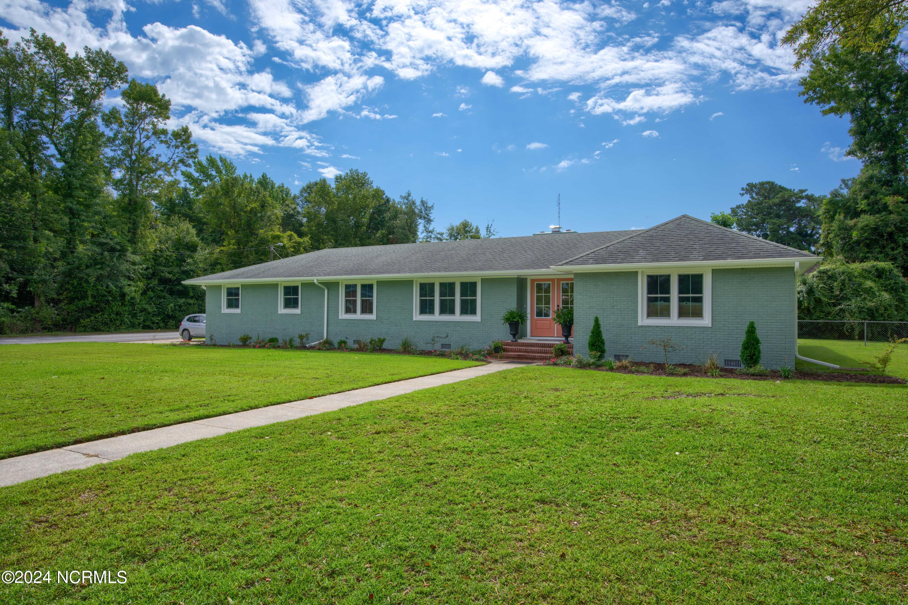 201 Brentwood Avenue