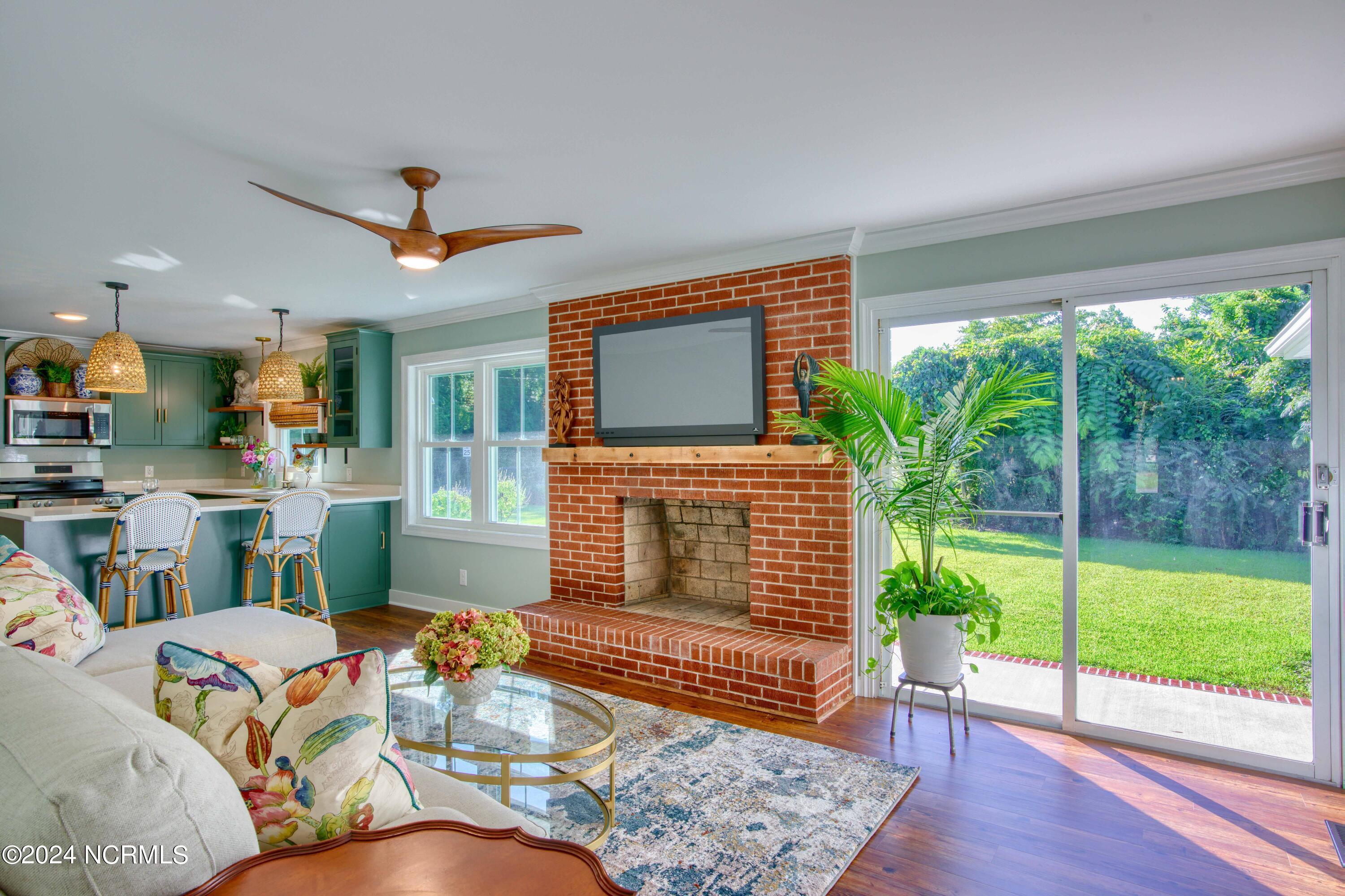201 Brentwood Avenue