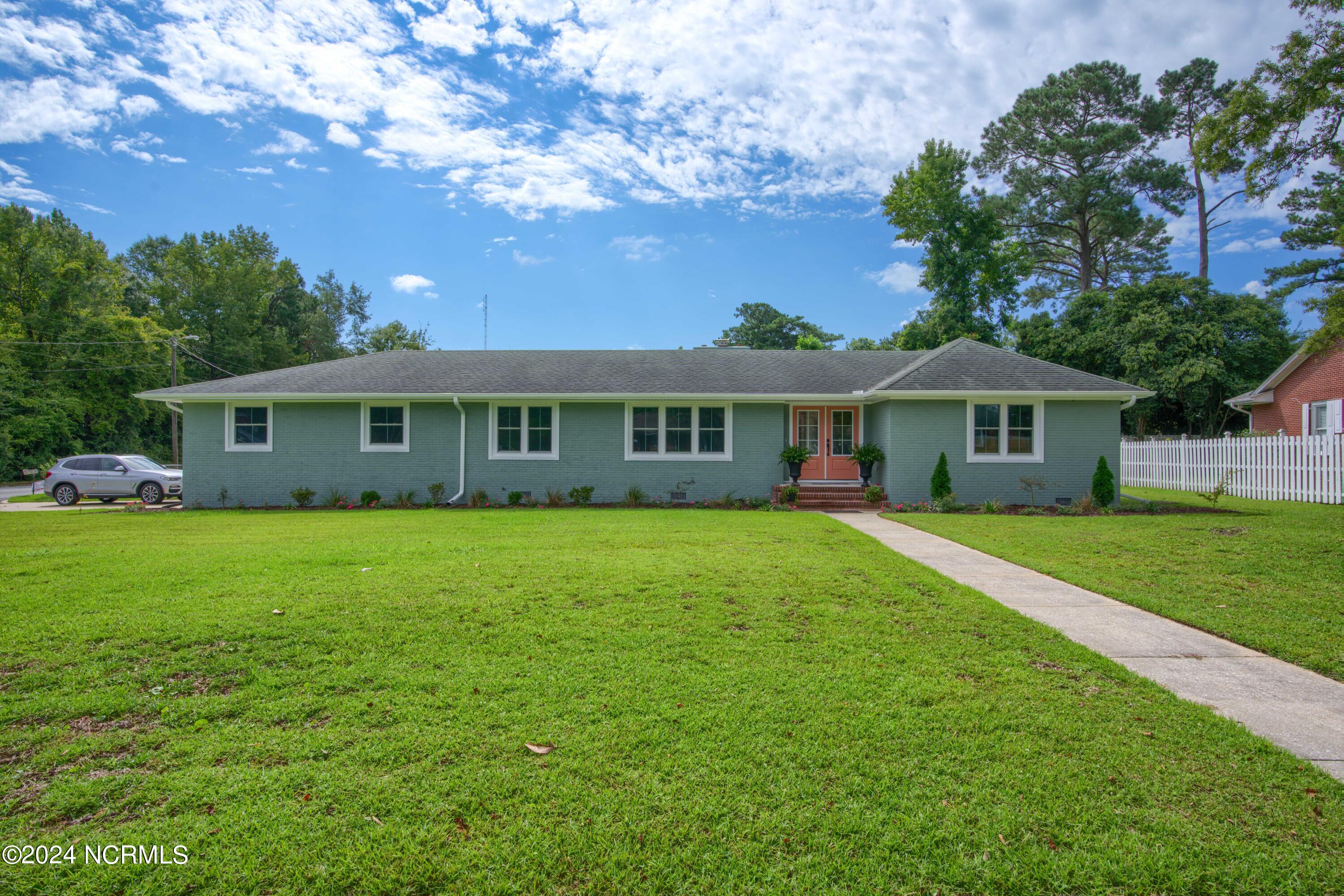 201 Brentwood Avenue