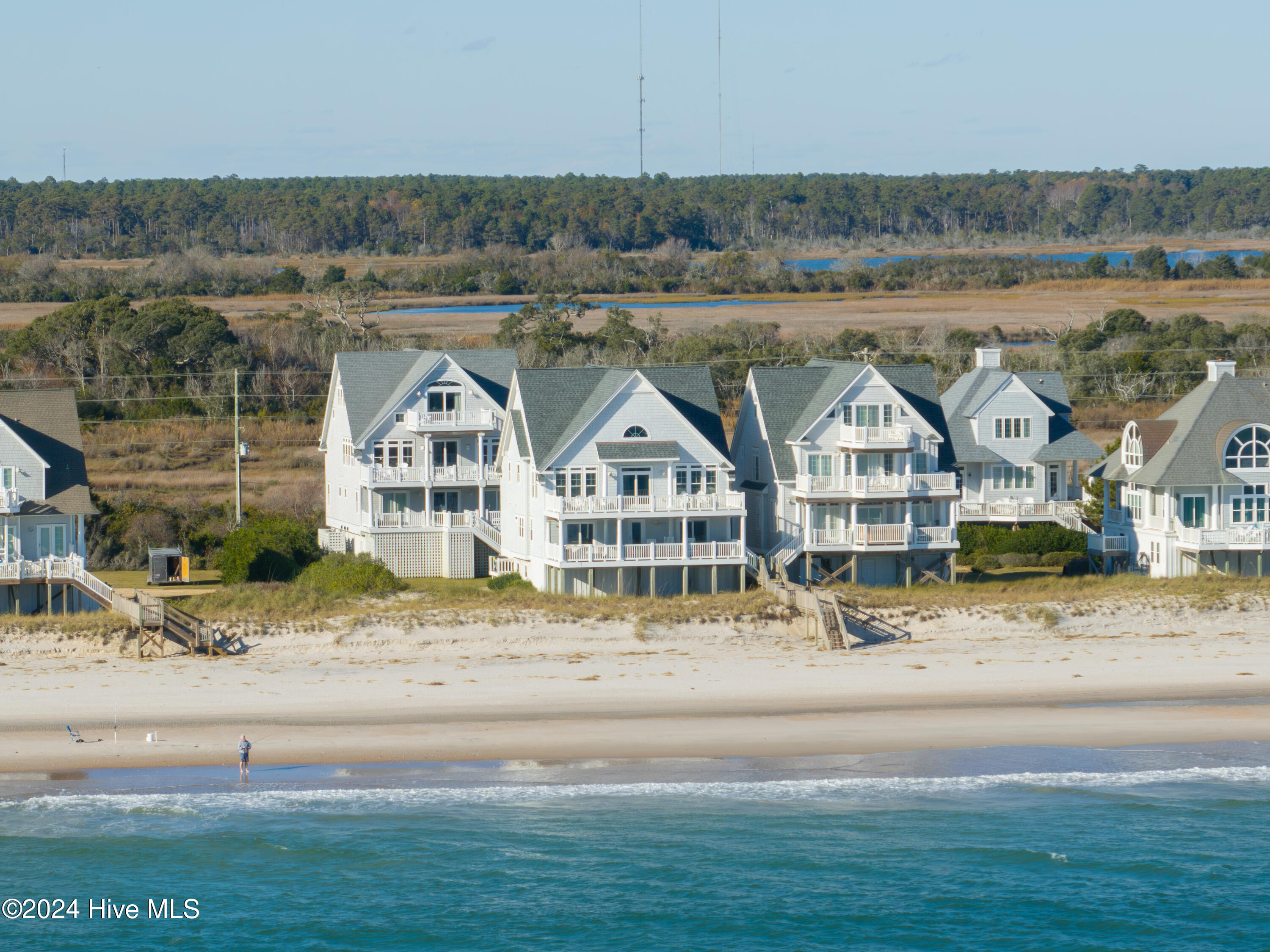 4316 Island Drive