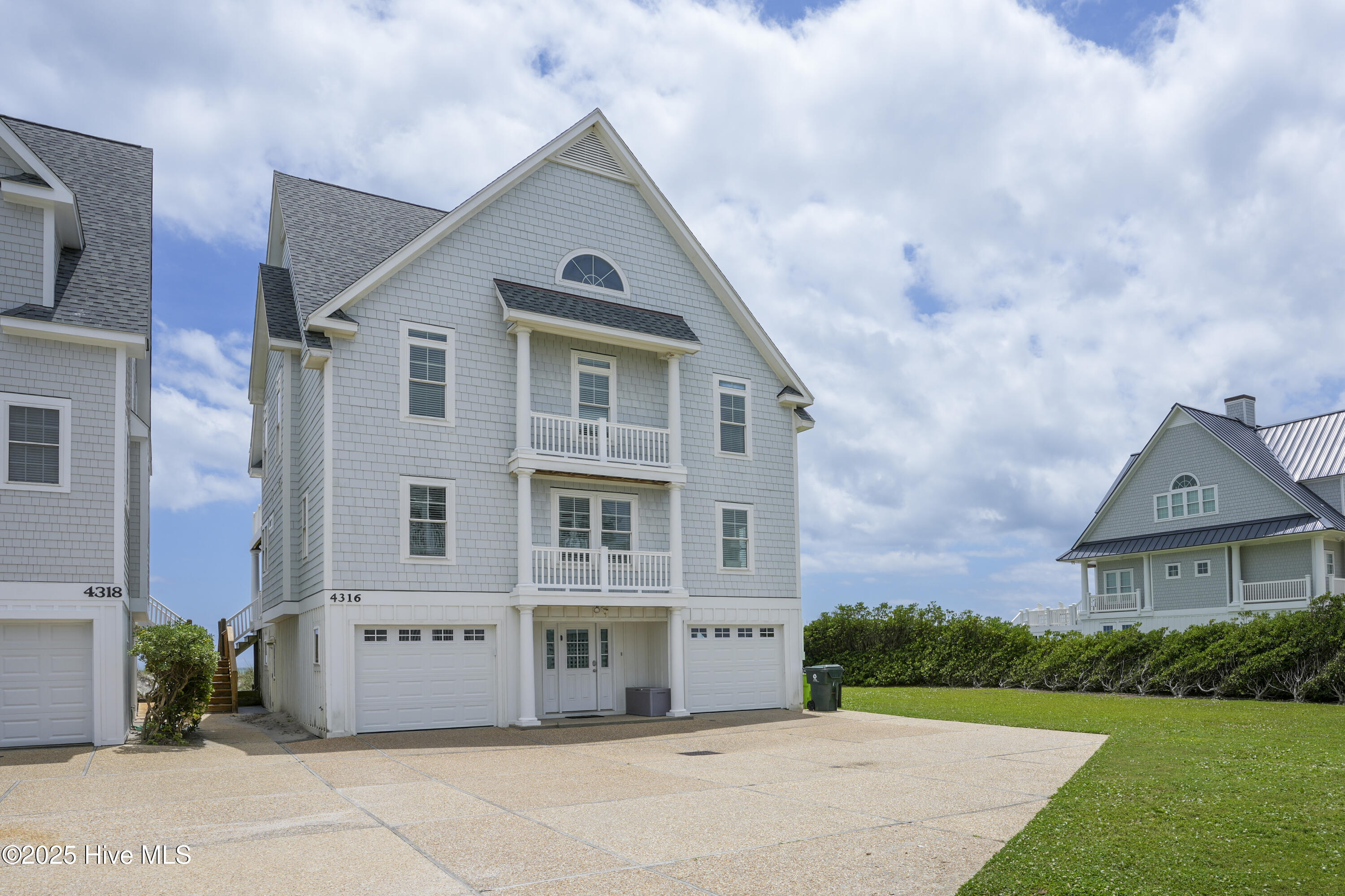 4316 Island Drive