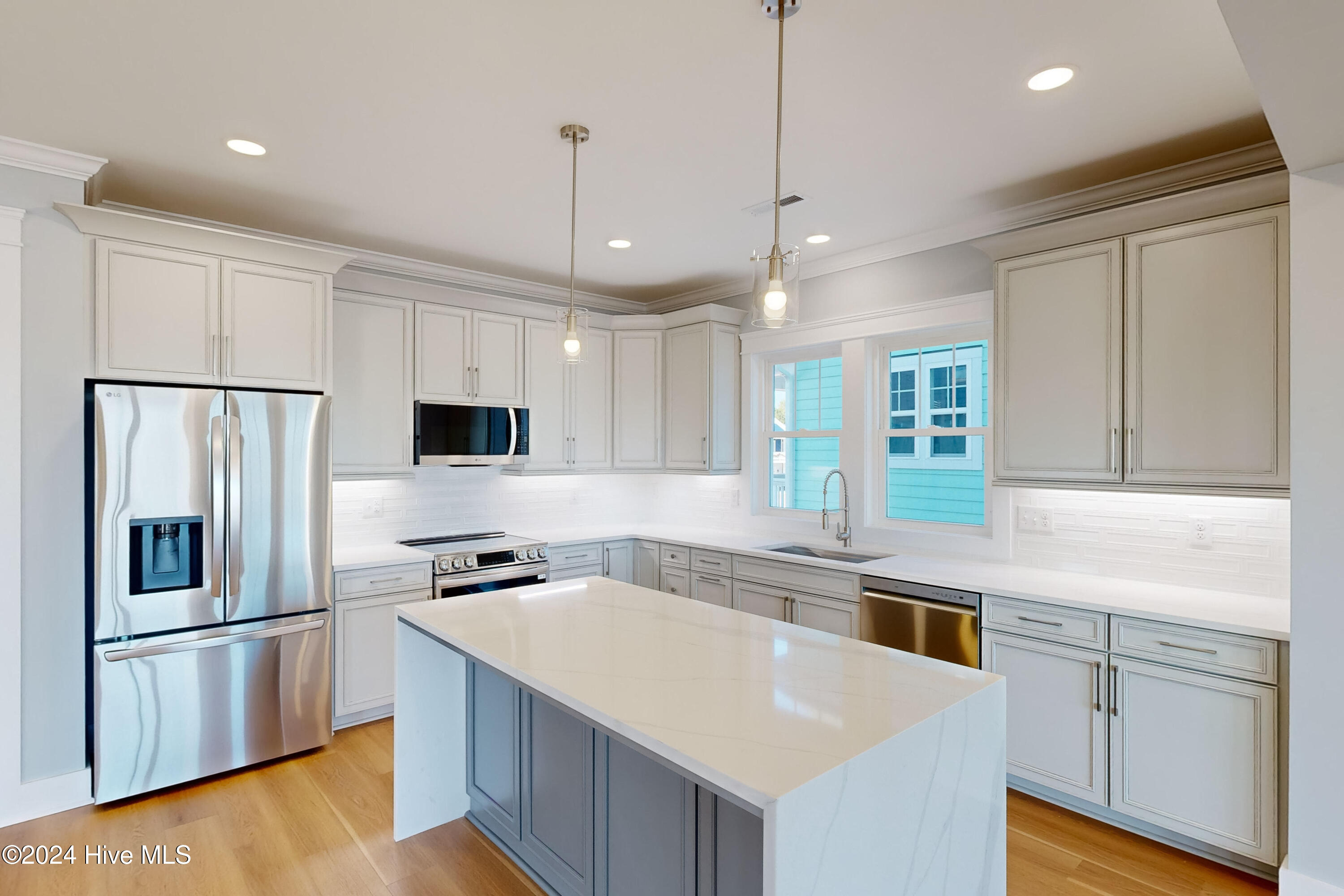 415 Summerhouse Drive