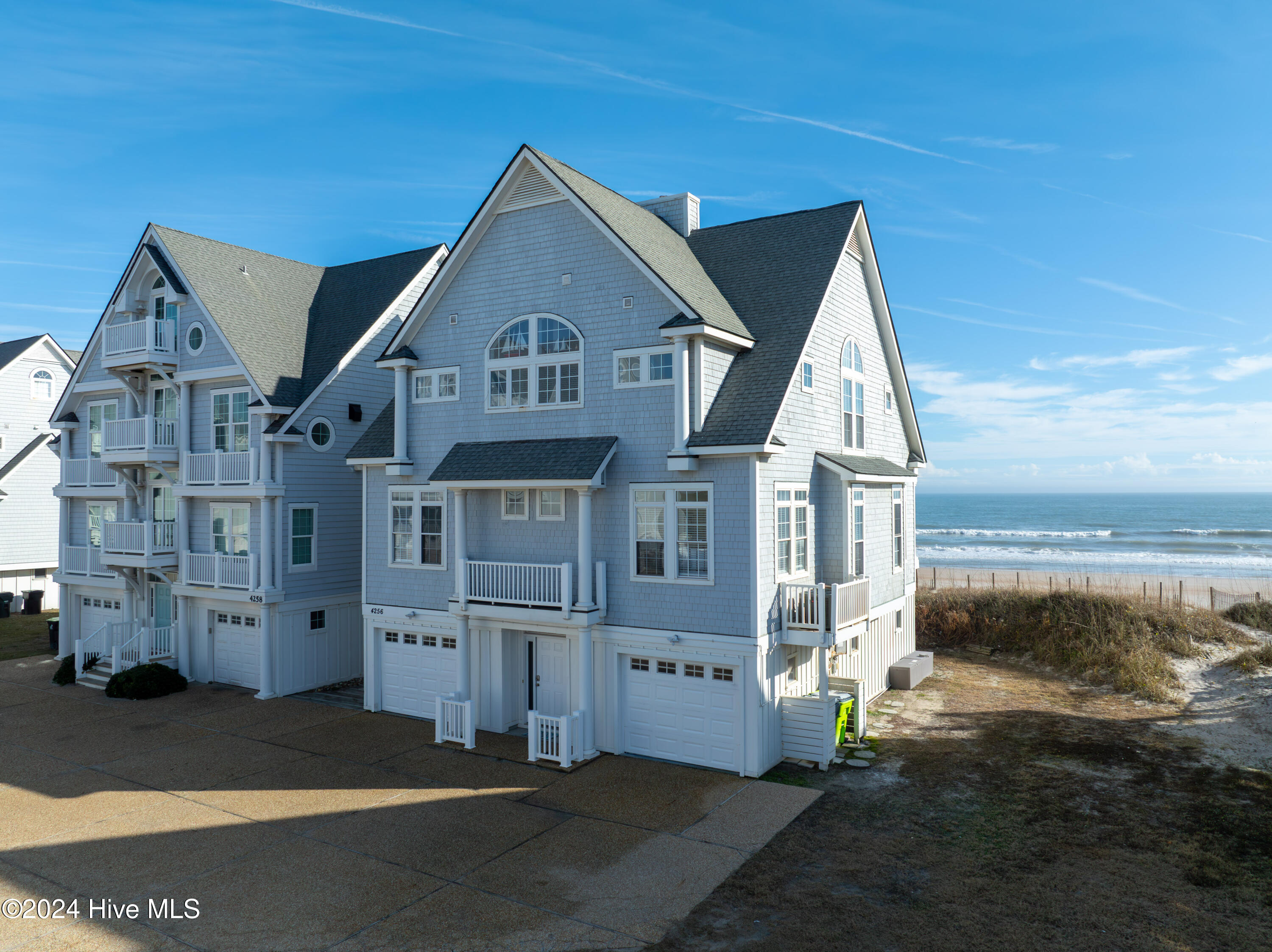 4256 Island Drive