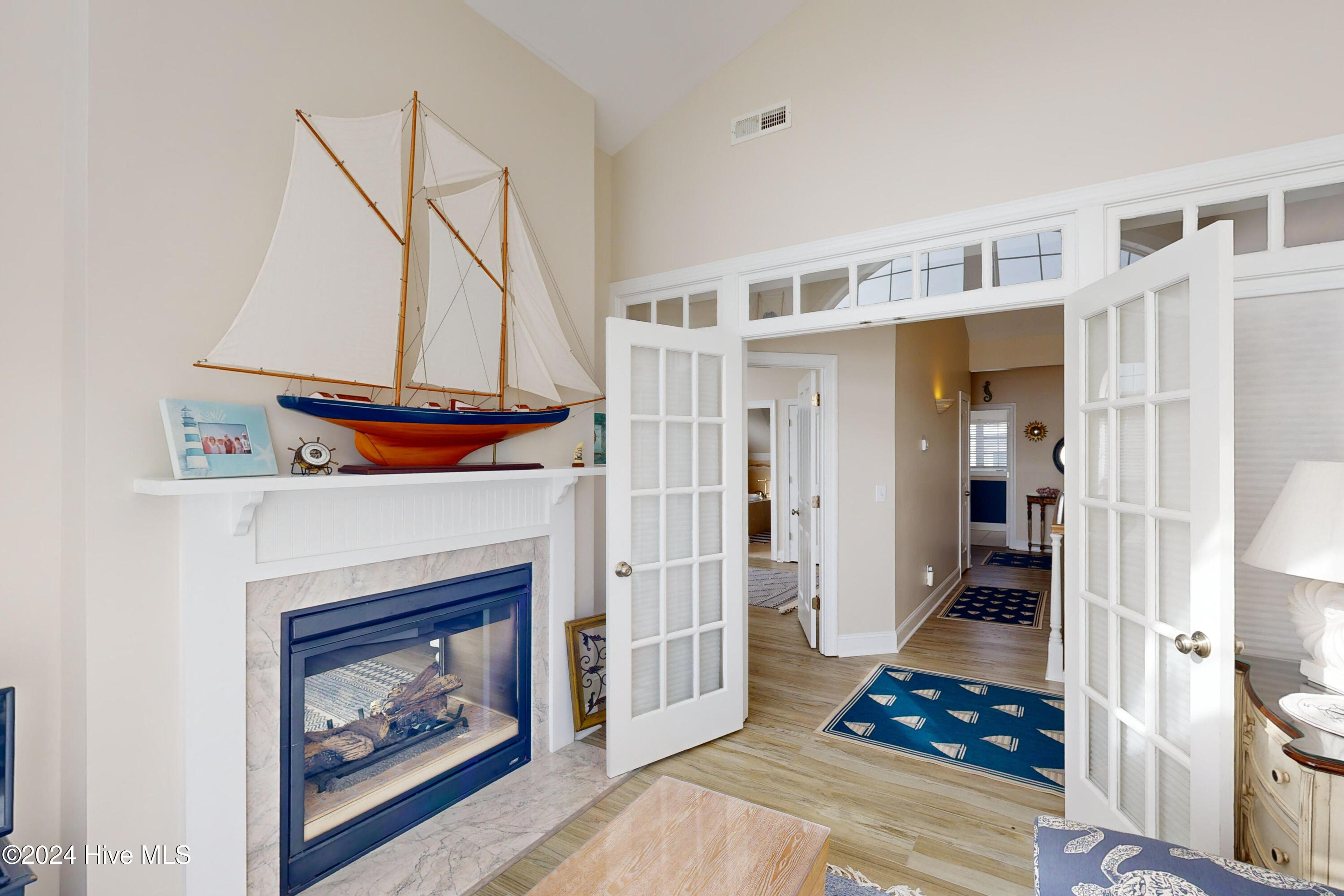 4256 Island Drive