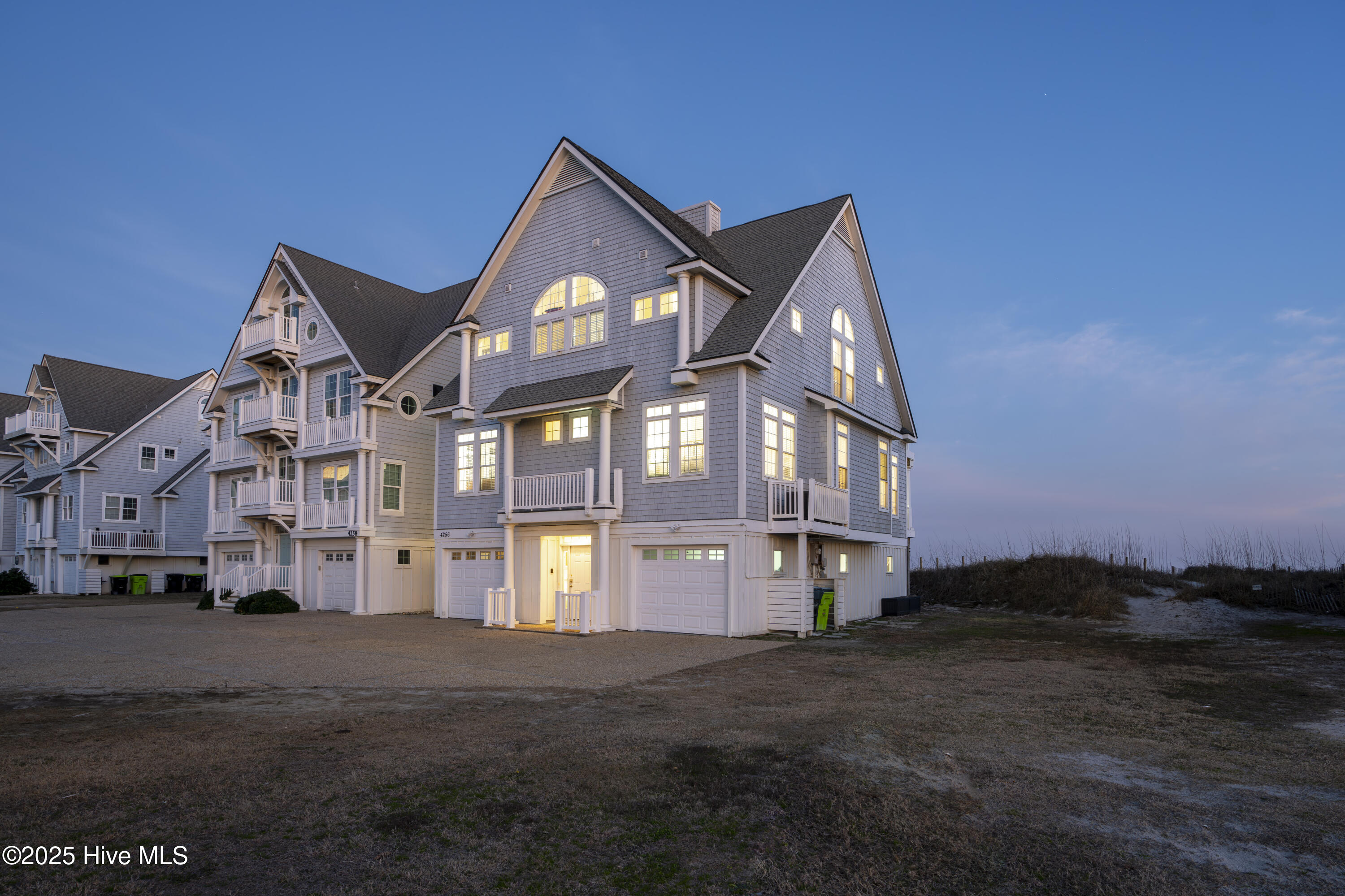 4256 Island Drive