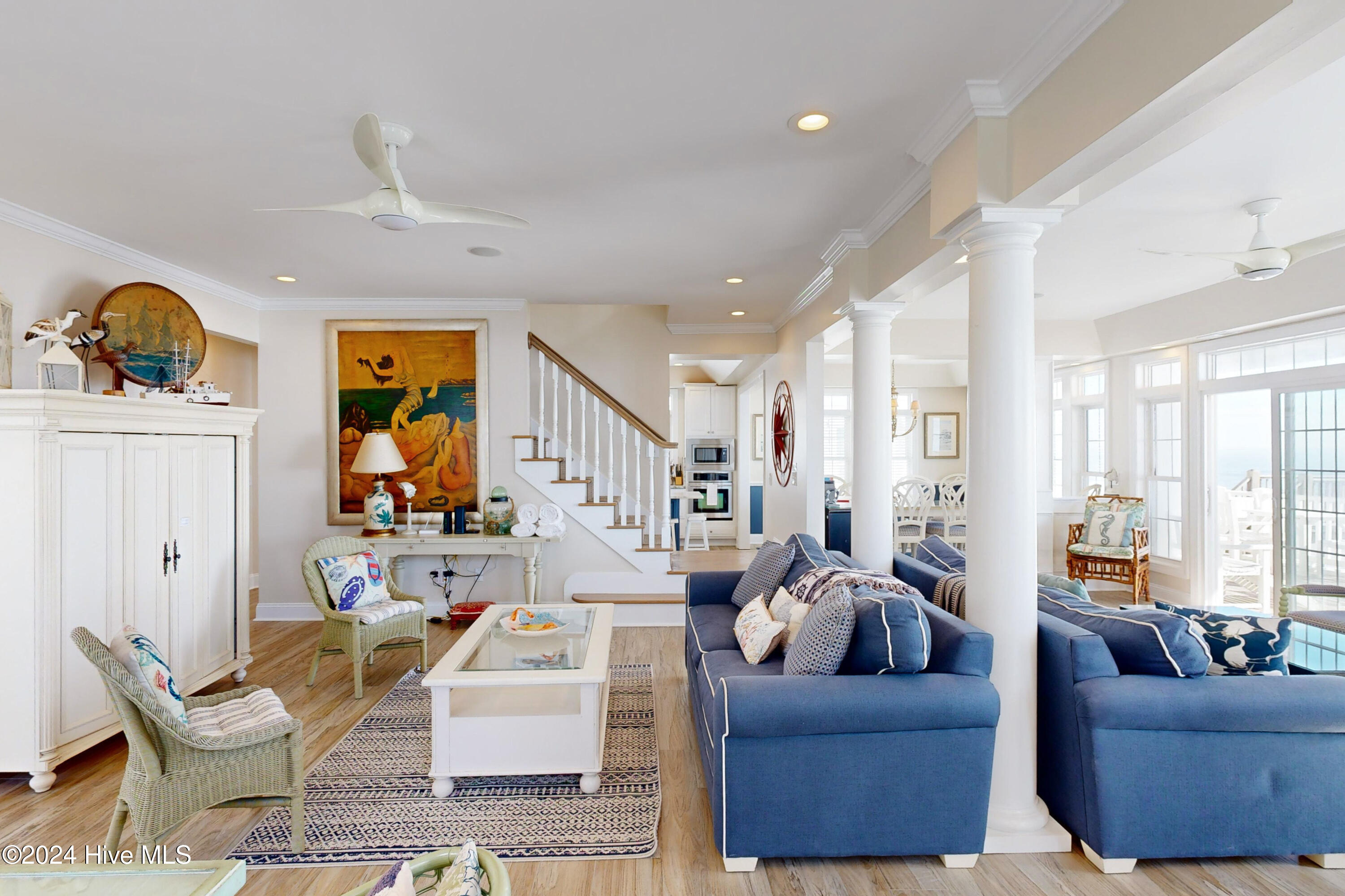 4256 Island Drive
