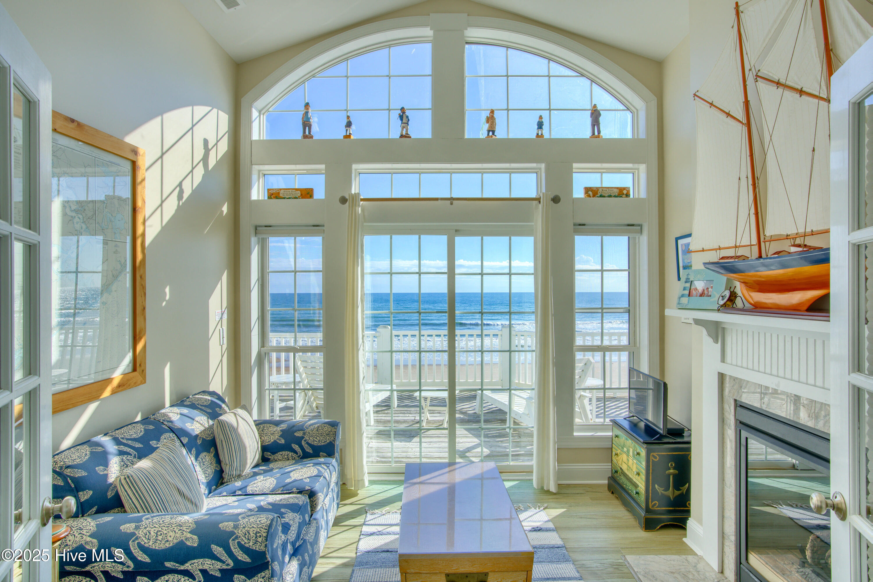 4256 Island Drive