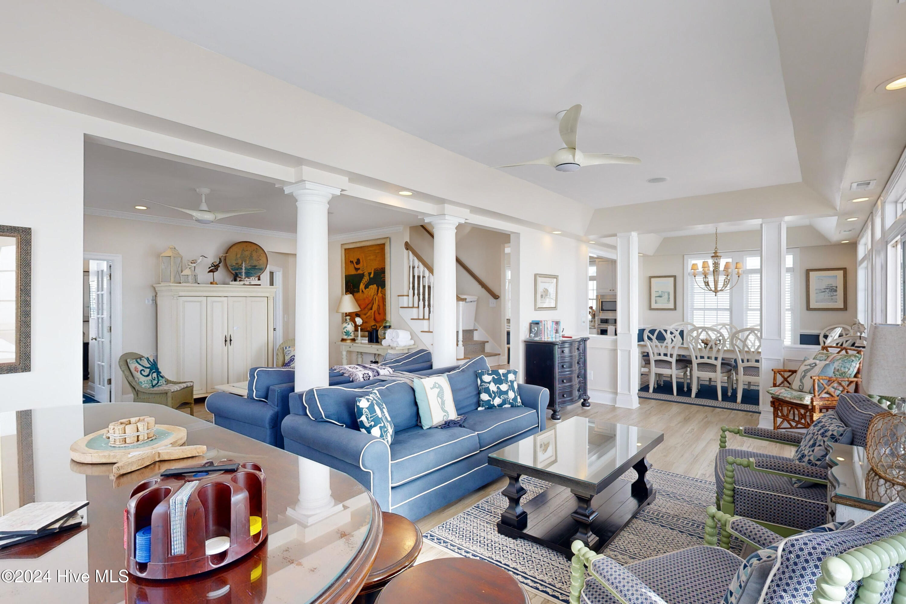 4256 Island Drive