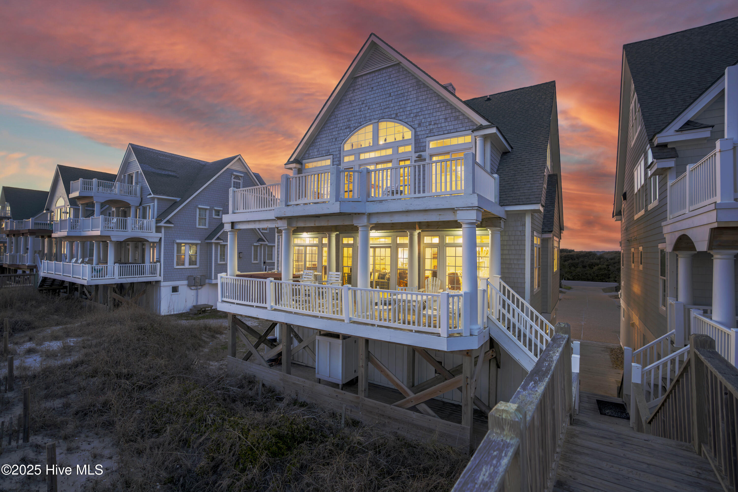 4256 Island Drive