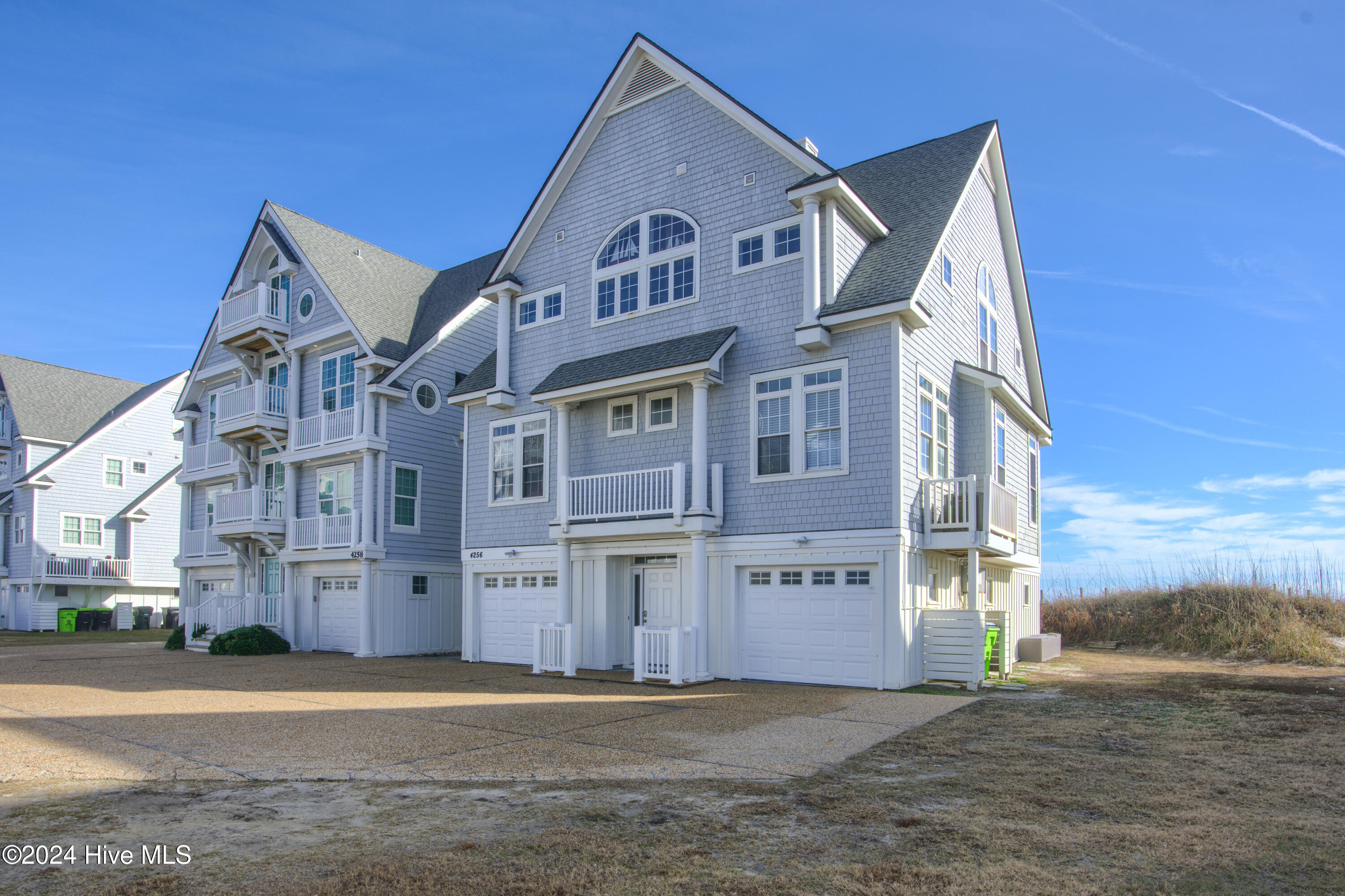 4256 Island Drive