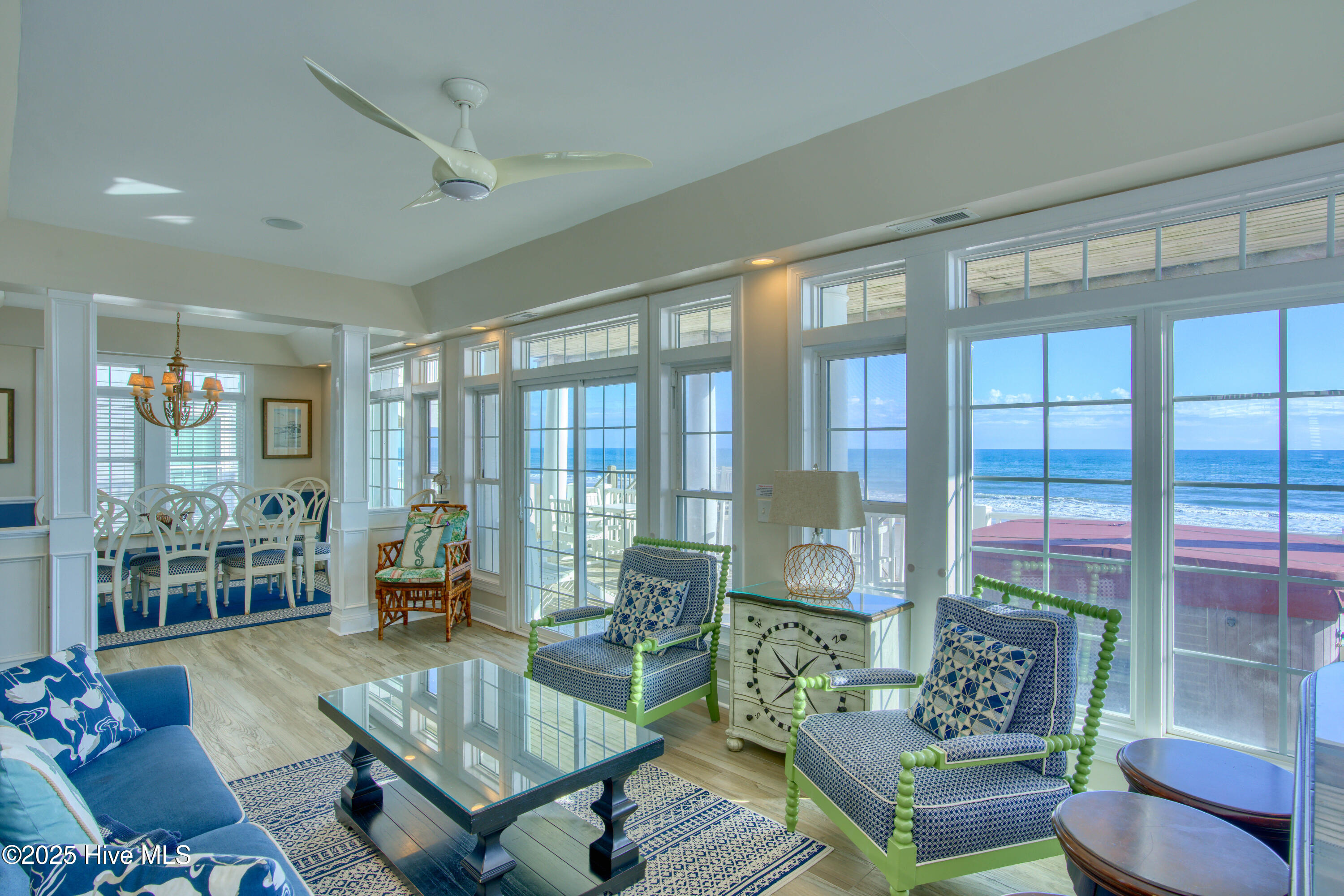 4256 Island Drive