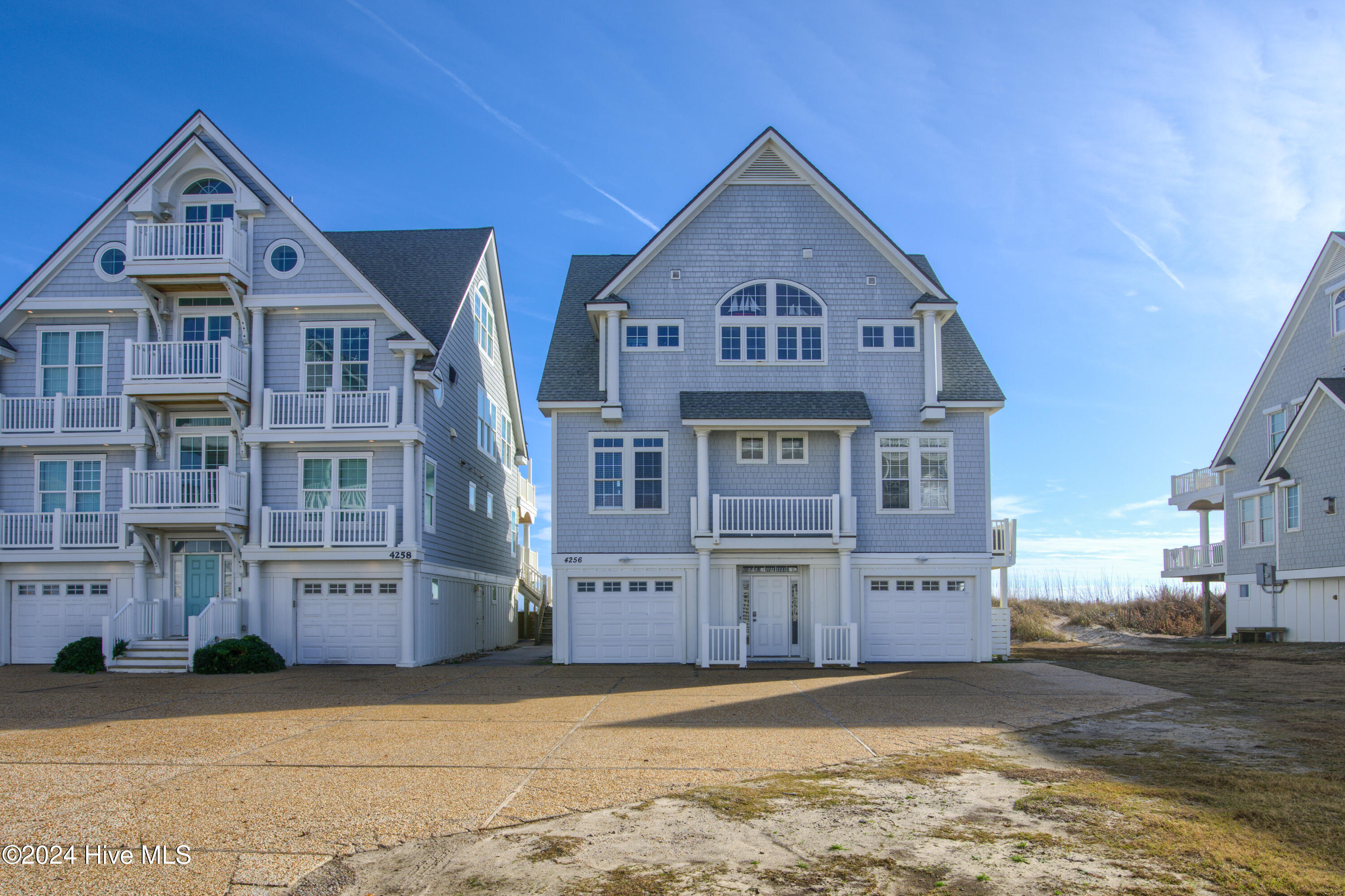 4256 Island Drive