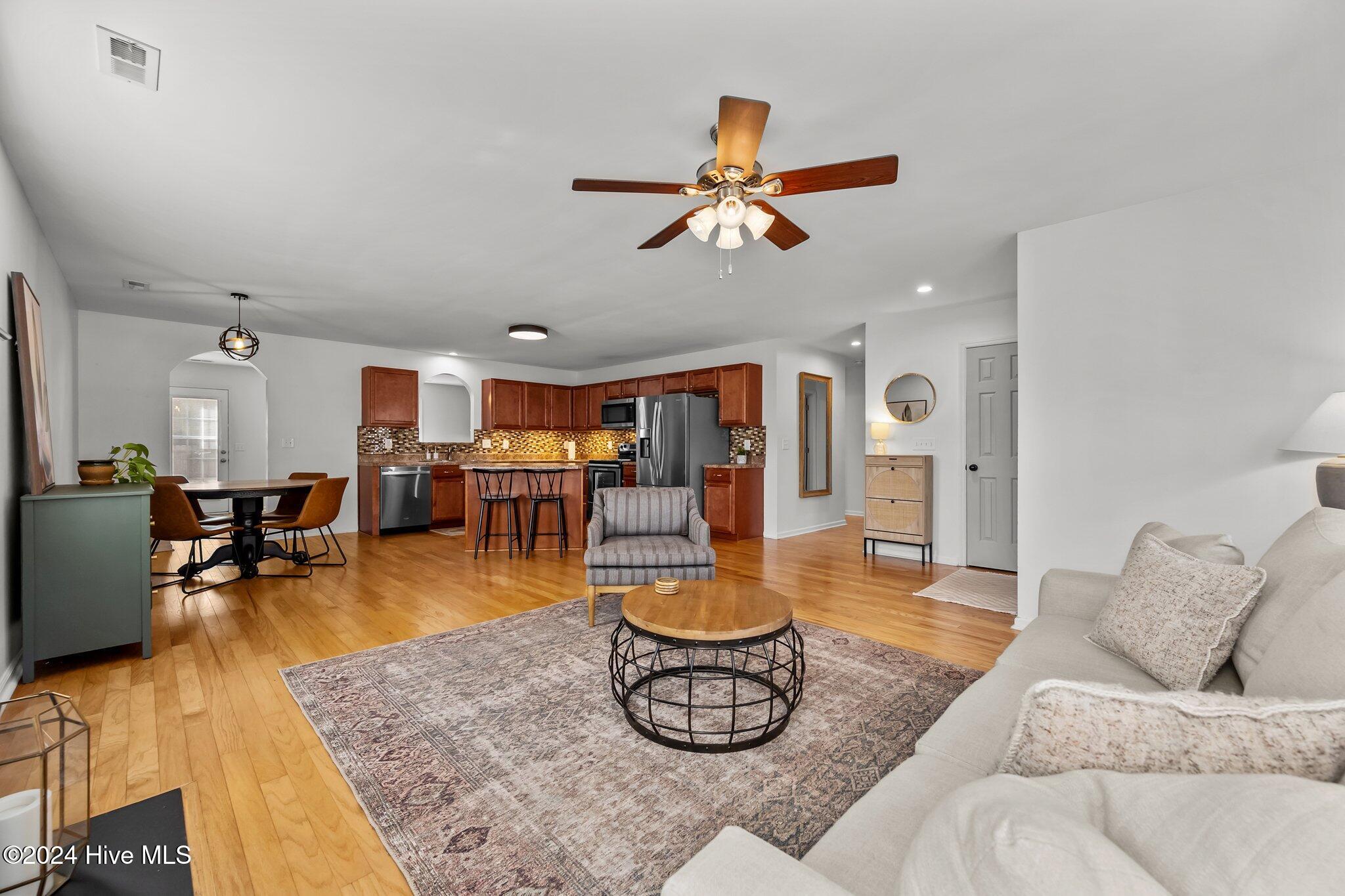 1003 Summerfield Court