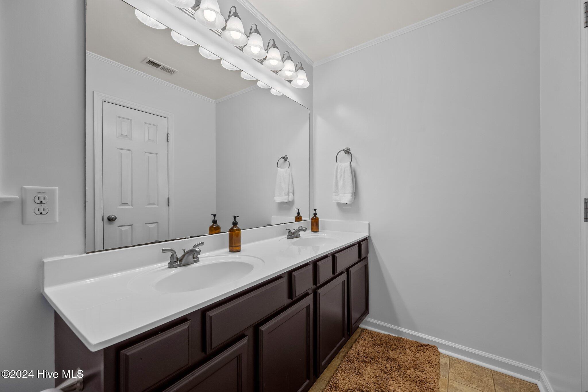 1003 Summerfield Court