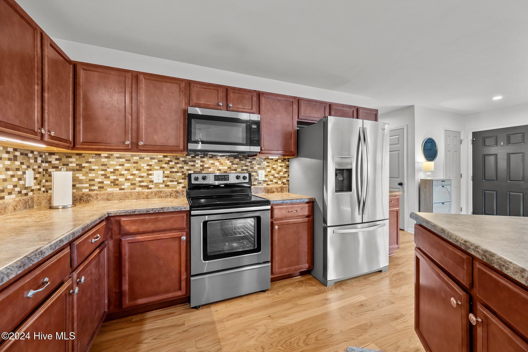 1003 Summerfield Court