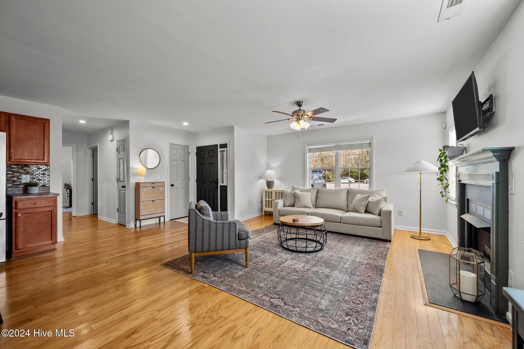 1003 Summerfield Court