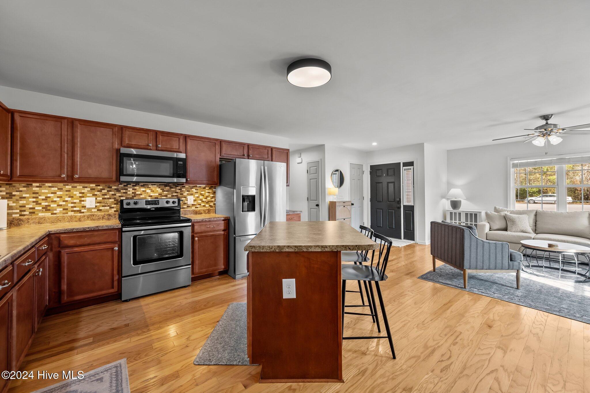 1003 Summerfield Court