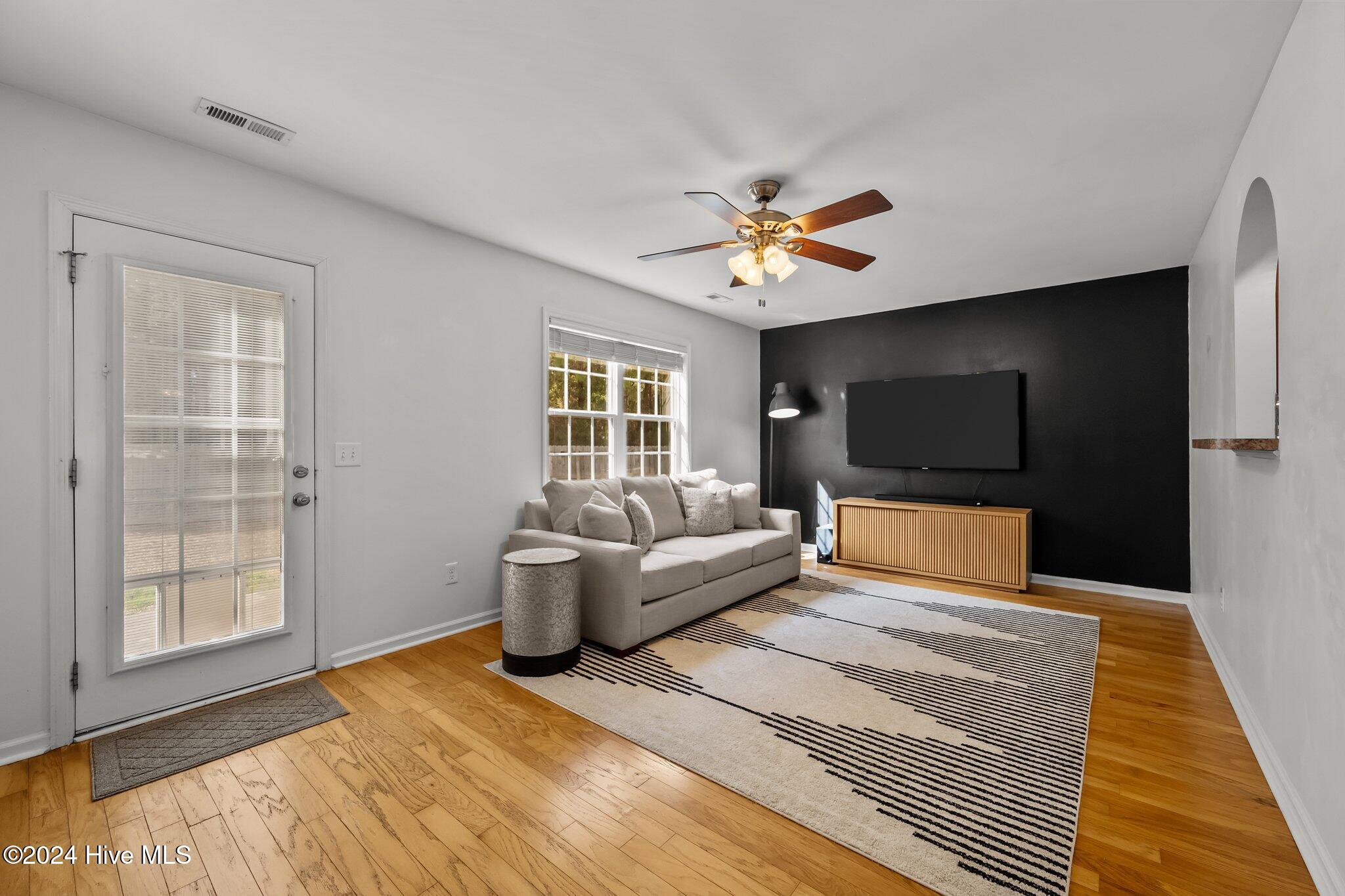 1003 Summerfield Court