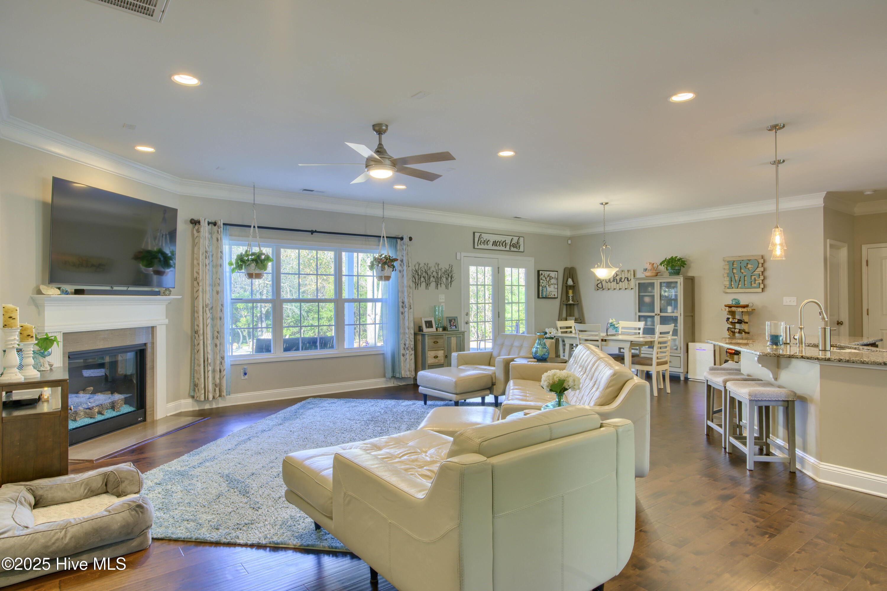 636 Prospect Way