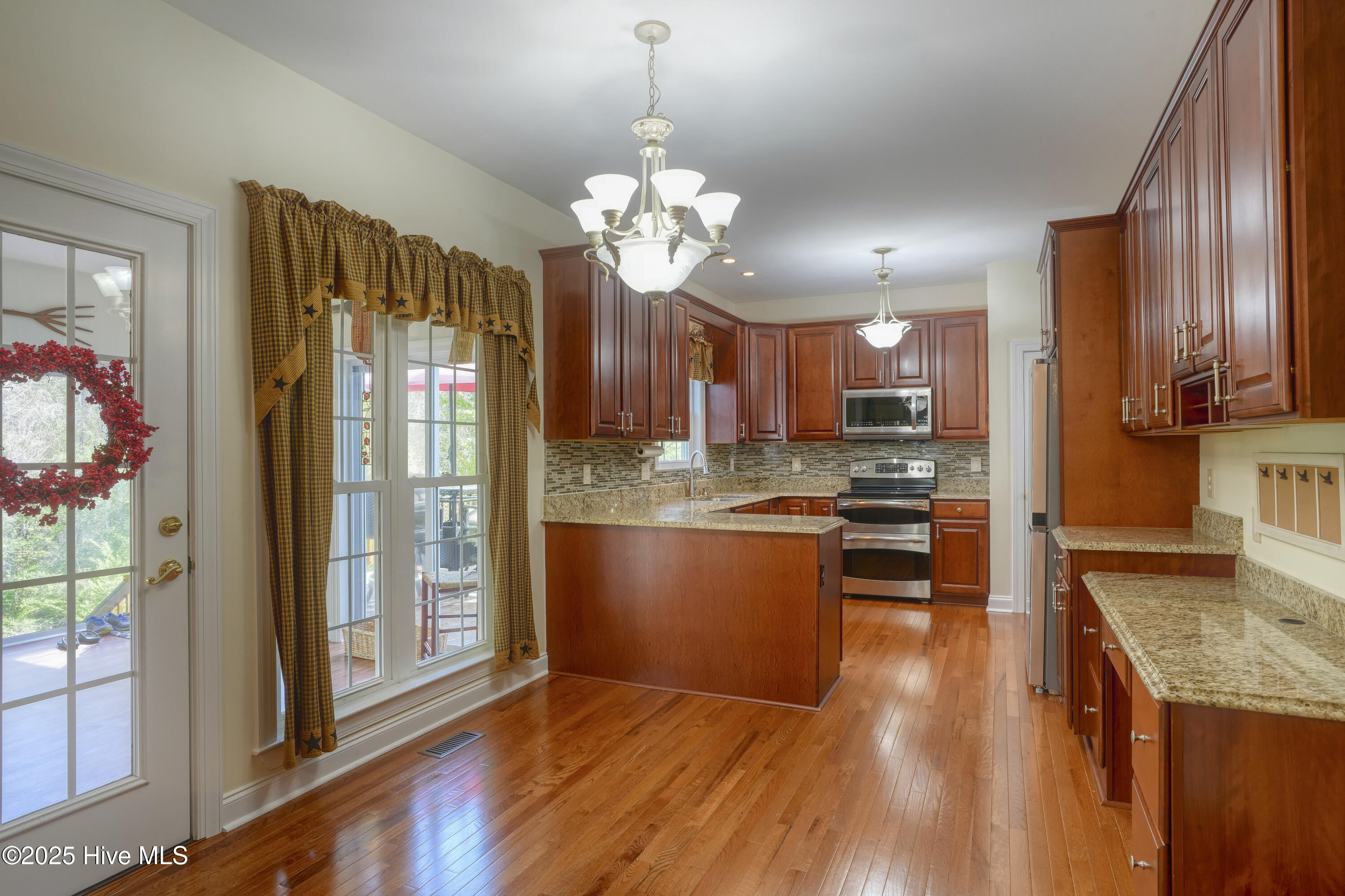 2229 Greenwood Court
