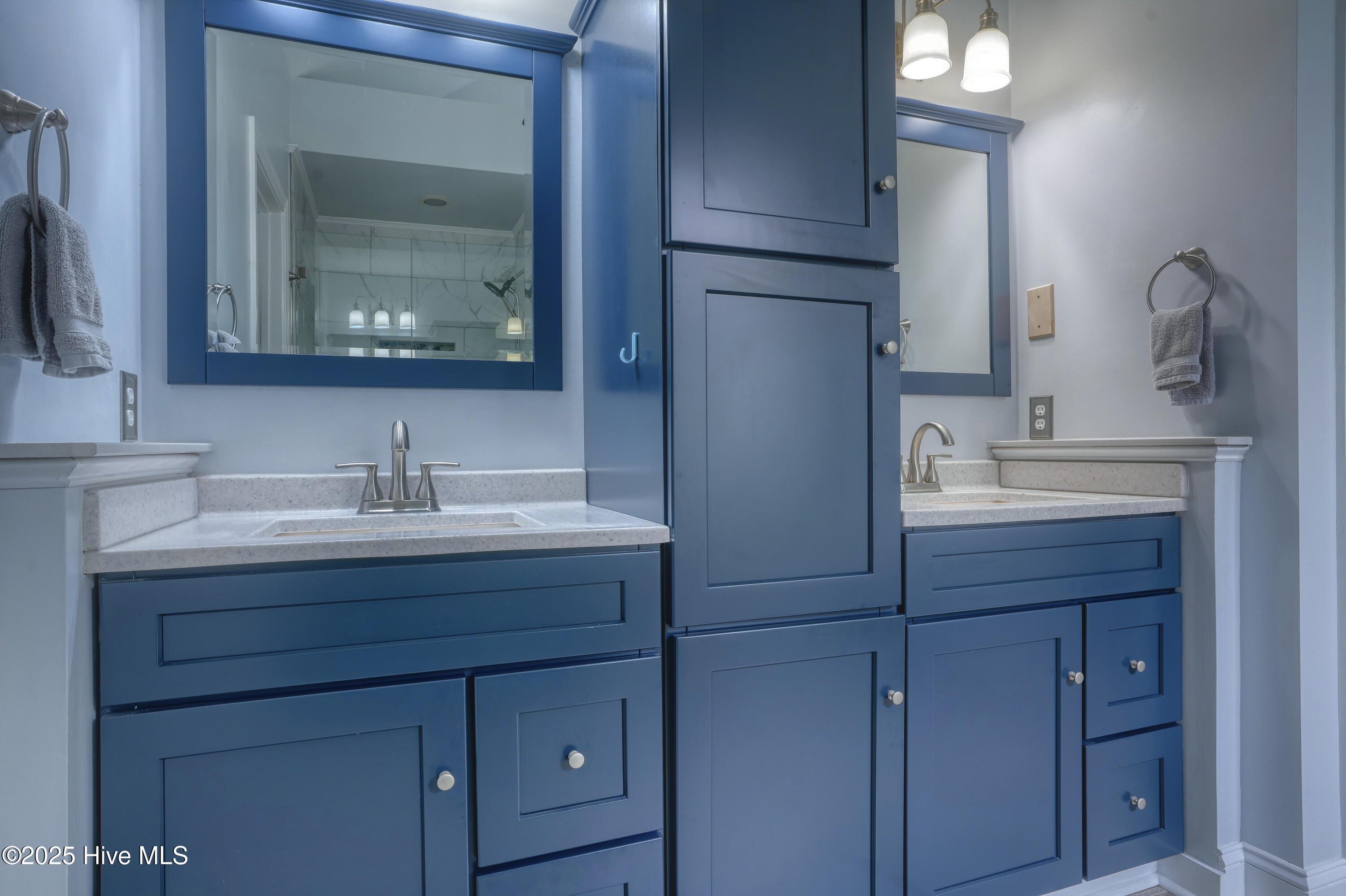 2229 Greenwood Court