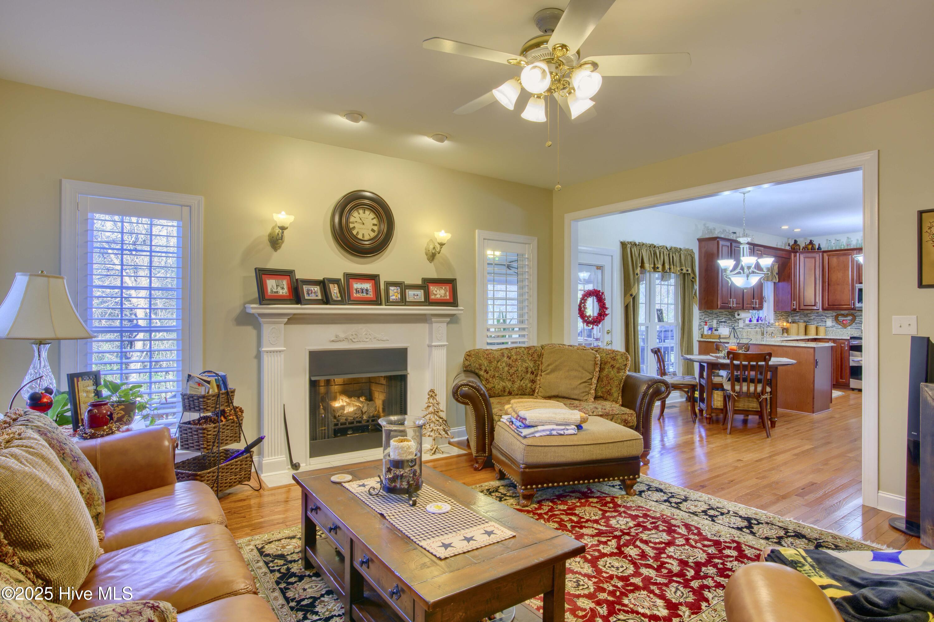 2229 Greenwood Court