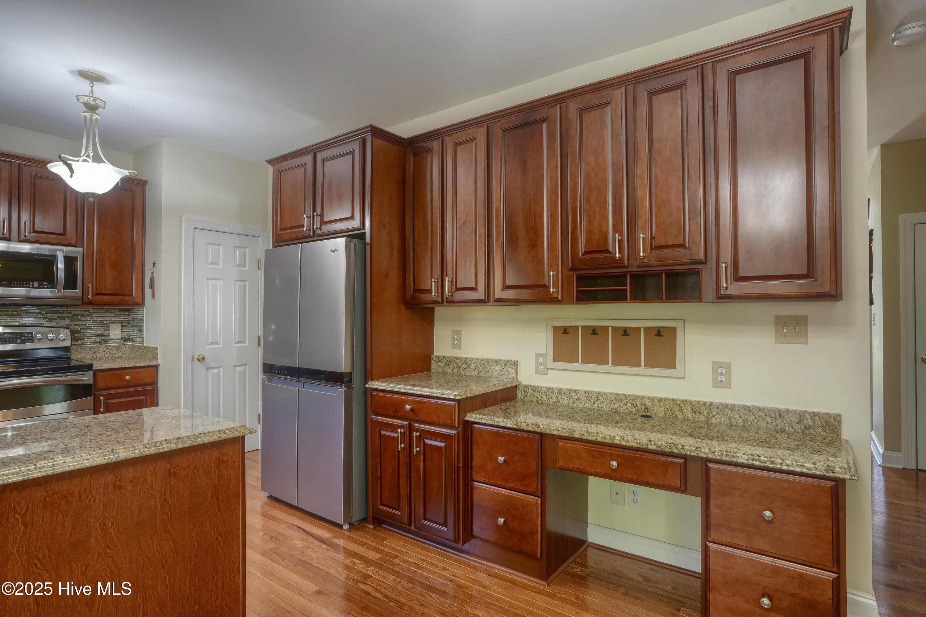 2229 Greenwood Court