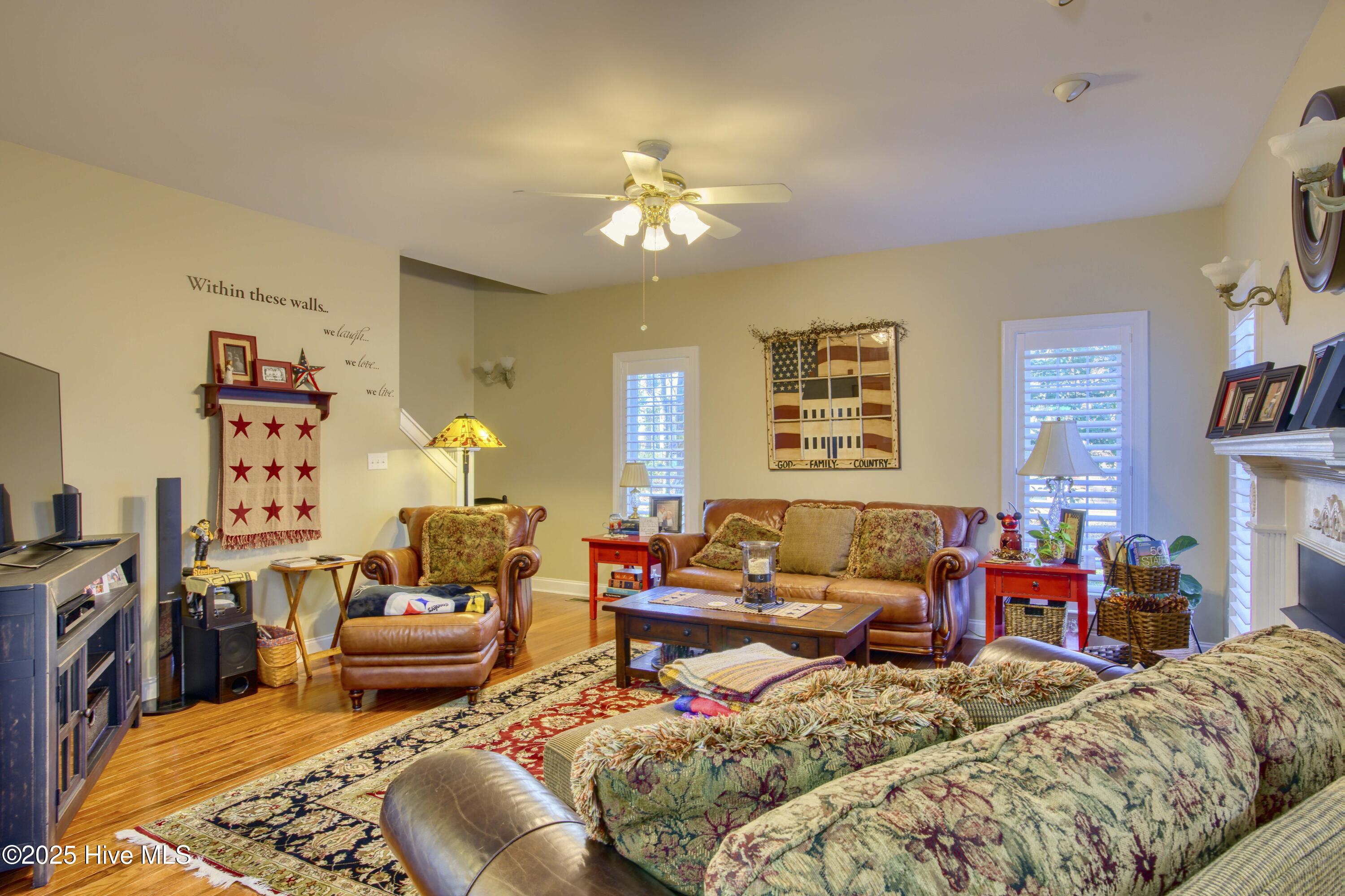 2229 Greenwood Court