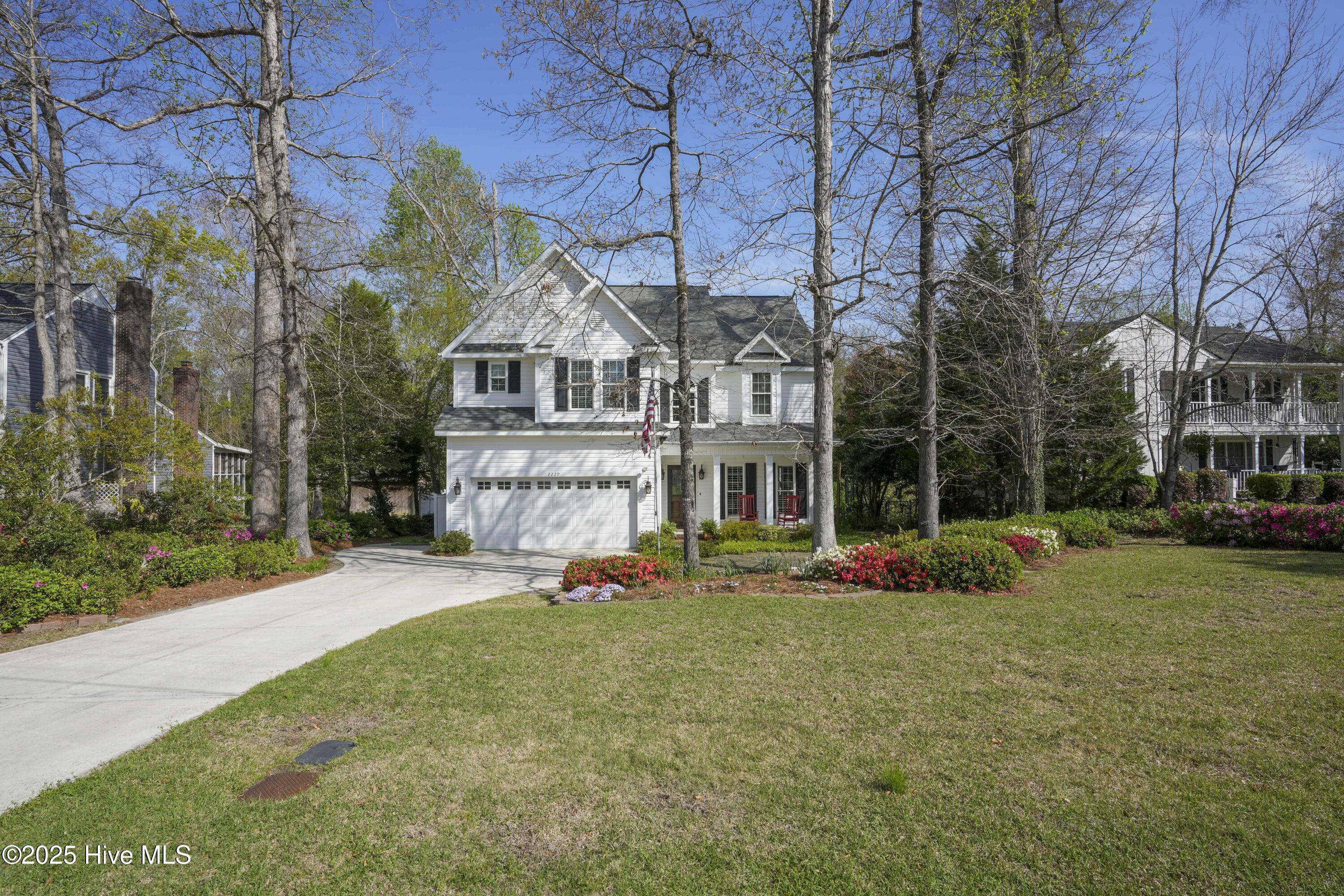 2229 Greenwood Court