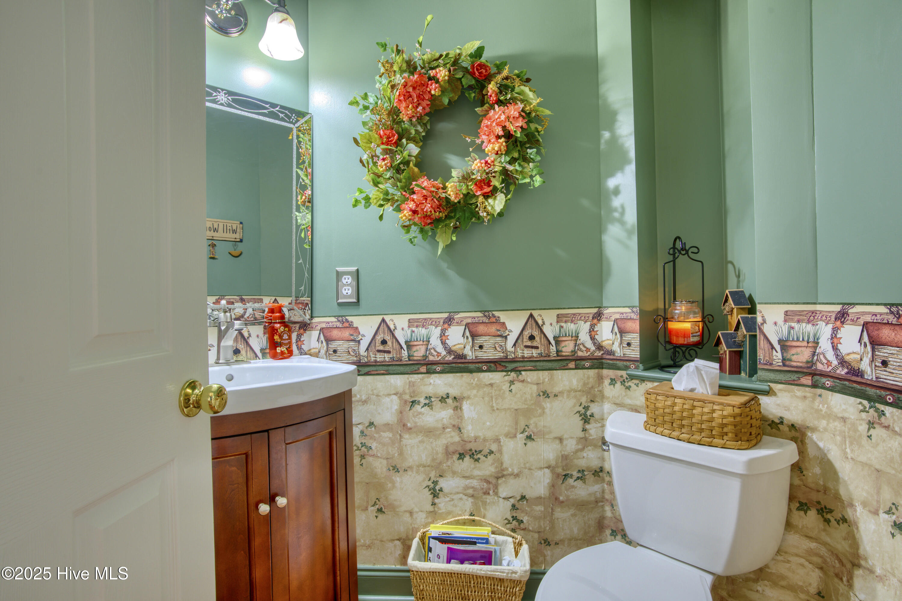 2229 Greenwood Court