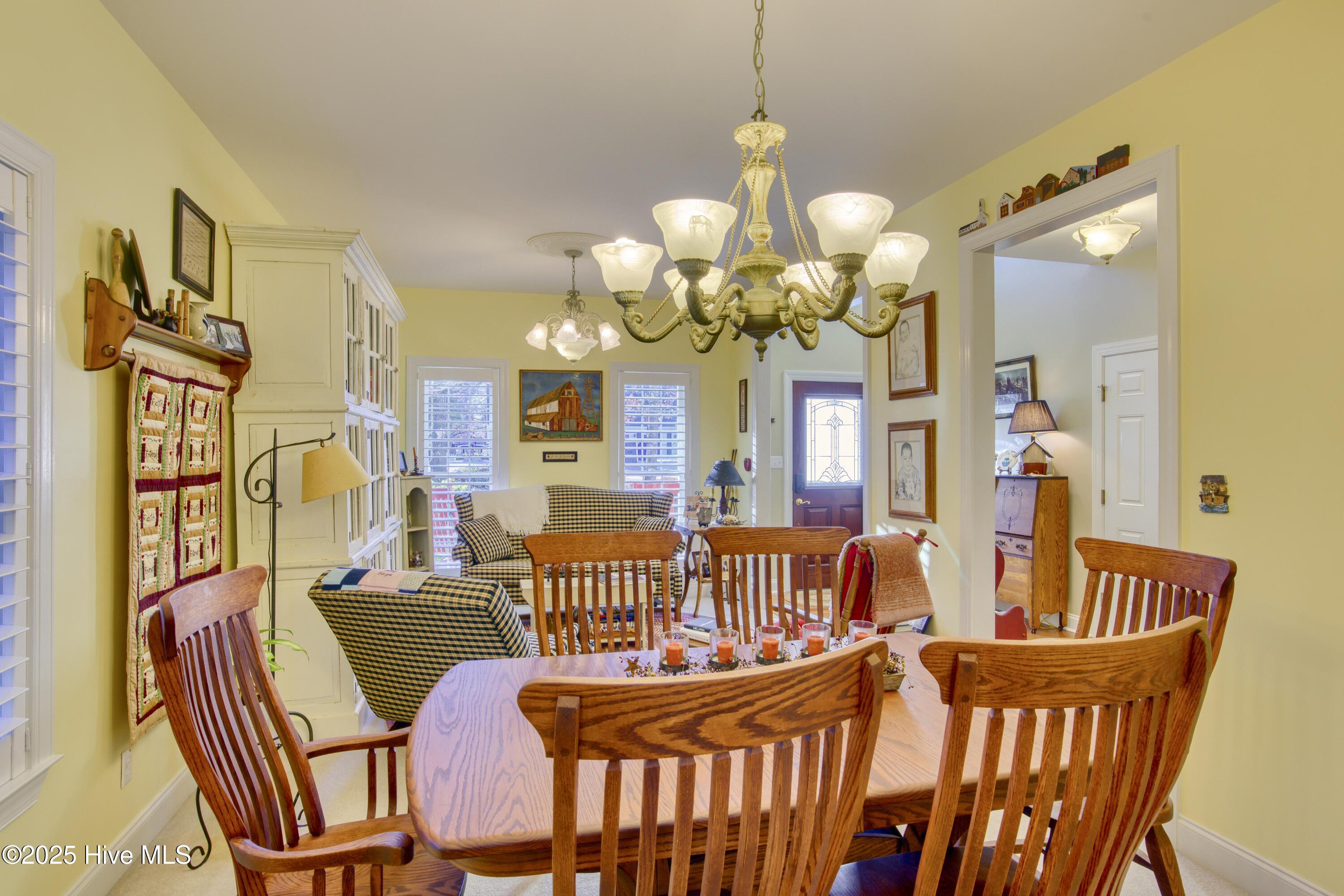 2229 Greenwood Court