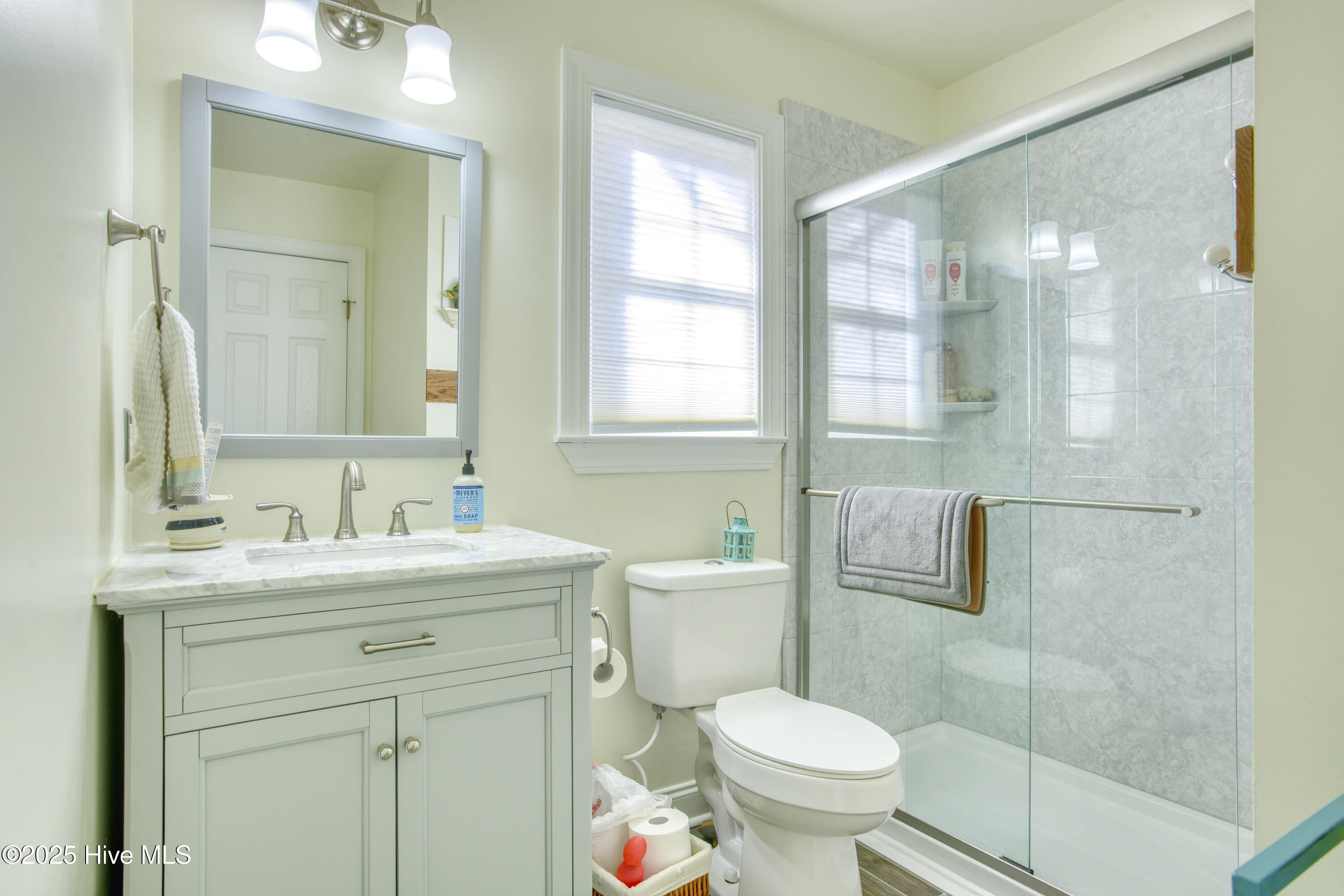 2229 Greenwood Court