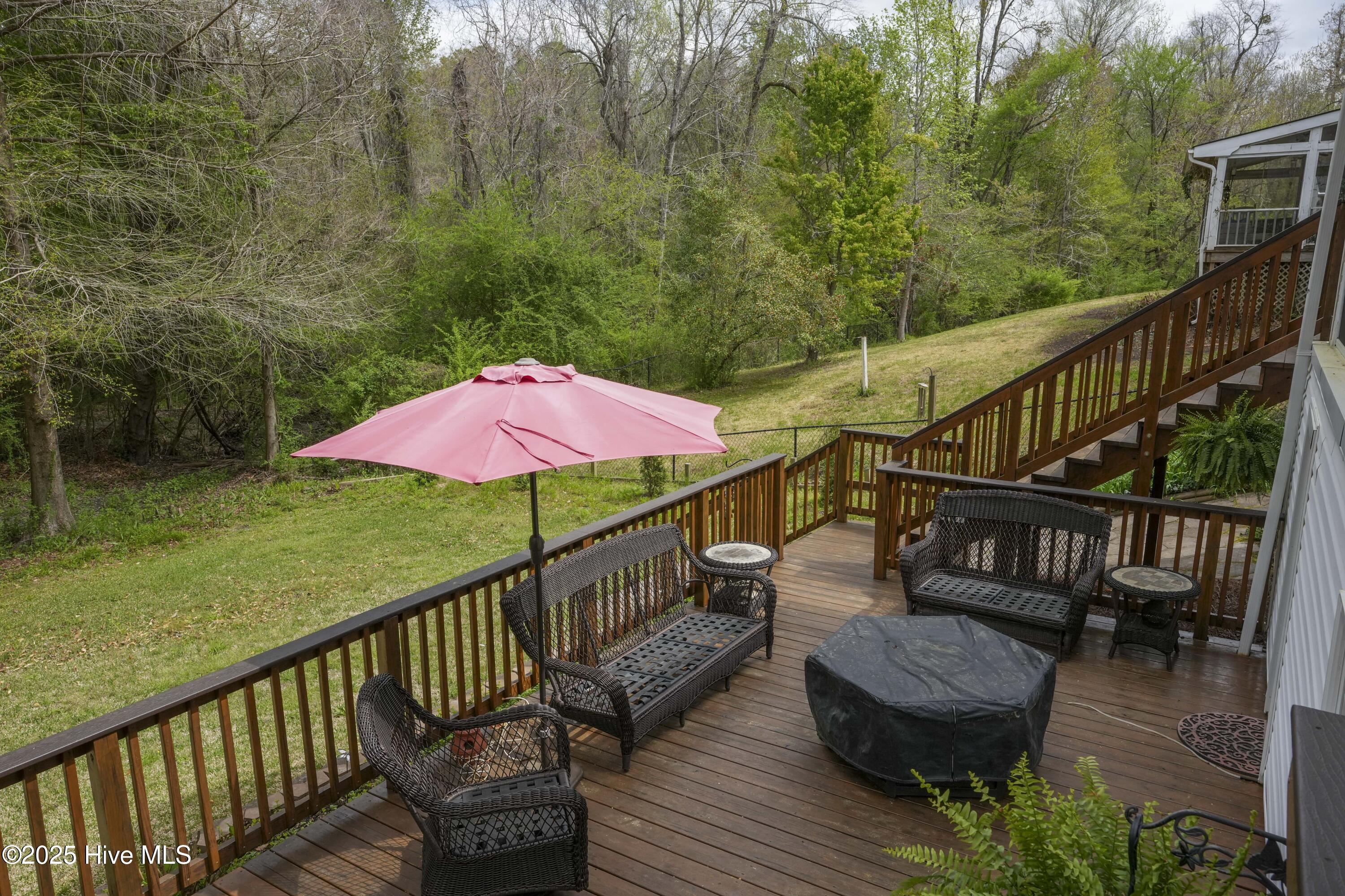 2229 Greenwood Court