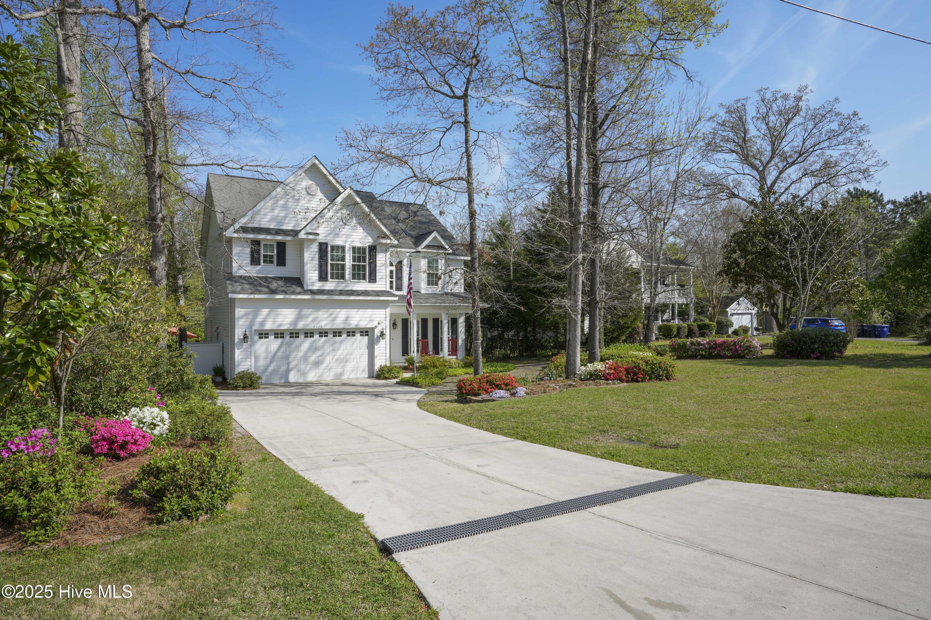 2229 Greenwood Court