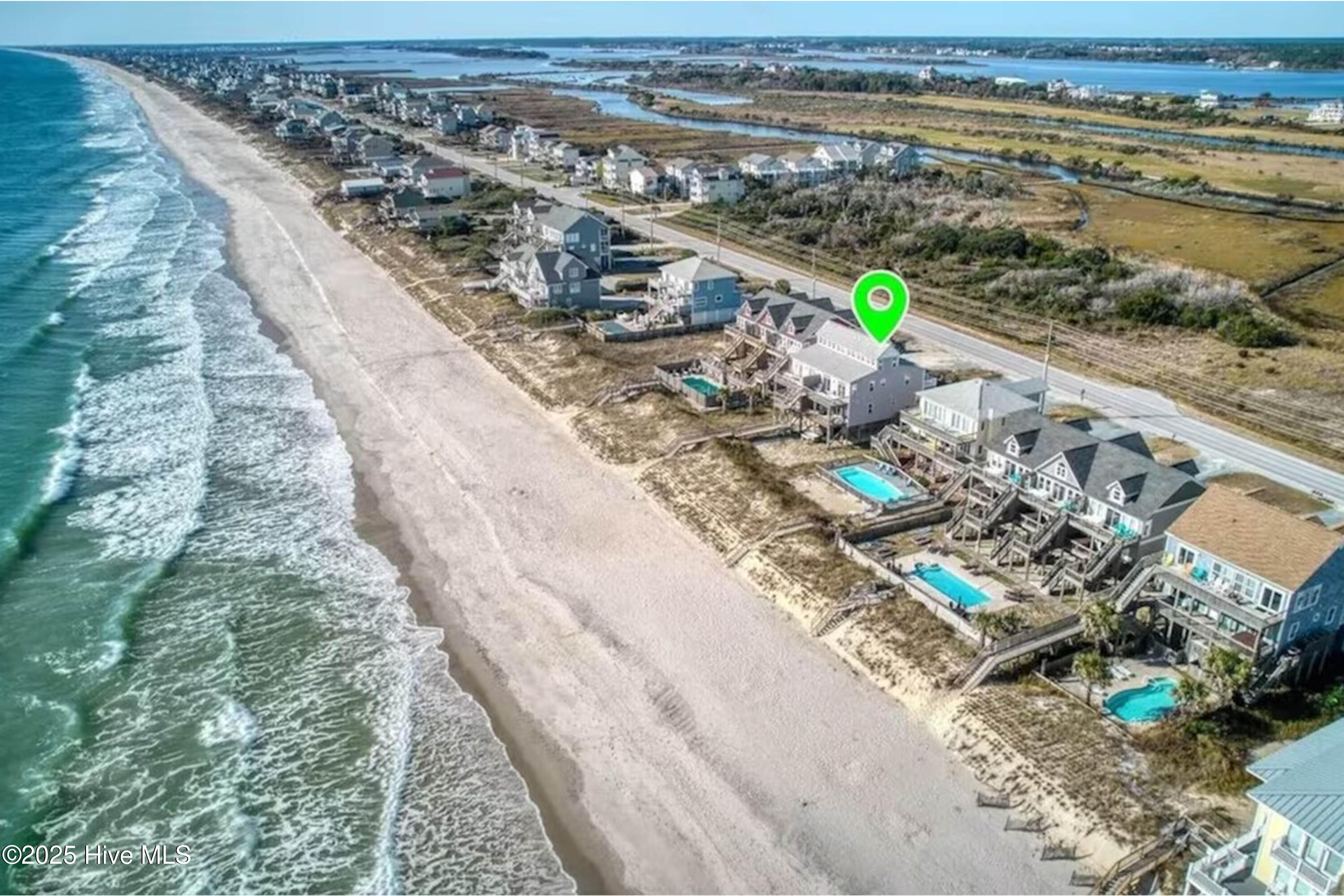 3876 Island Drive